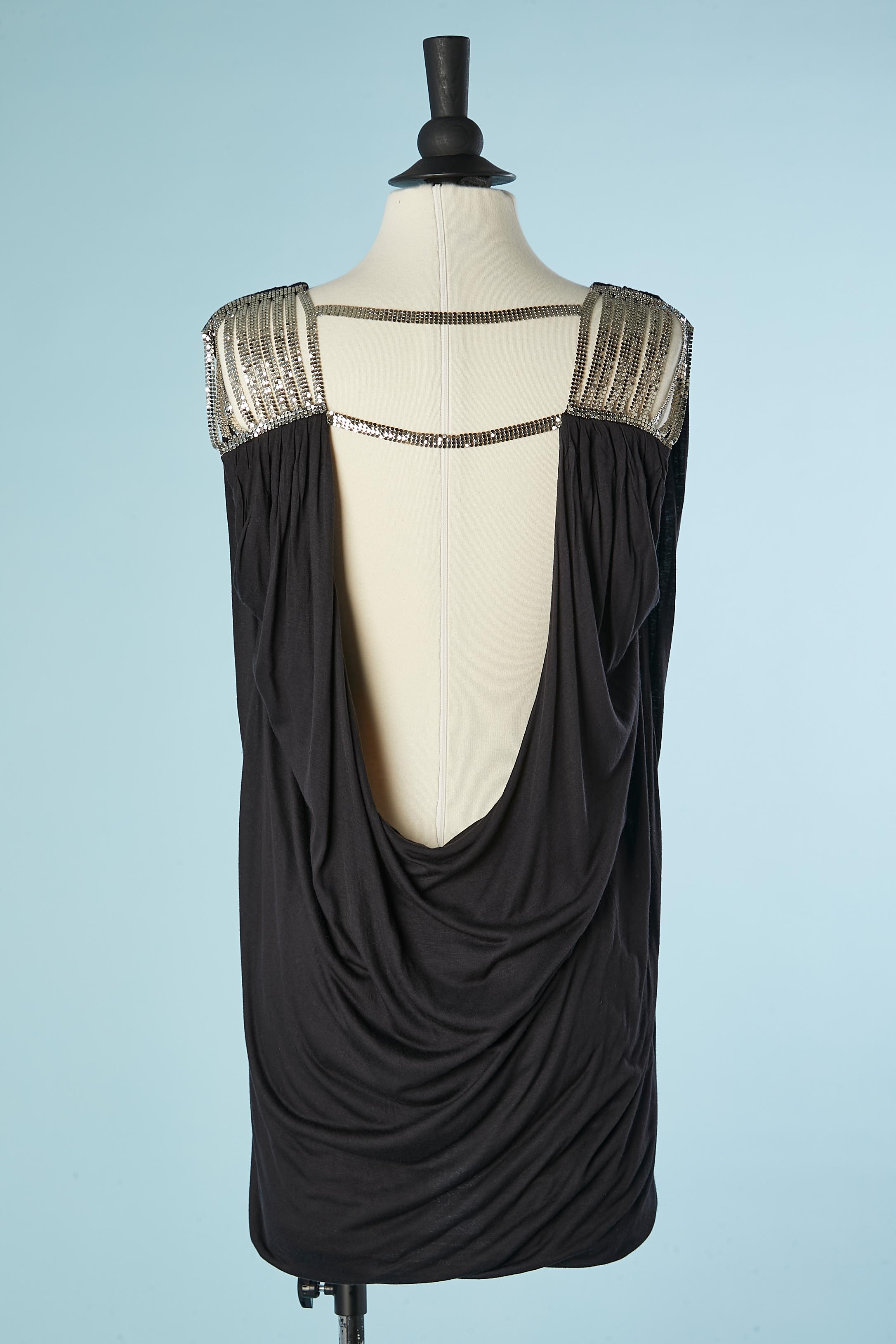 Black jersey sleeveless top with chainmail details on the shoulders Versace In Excellent Condition For Sale In Saint-Ouen-Sur-Seine, FR