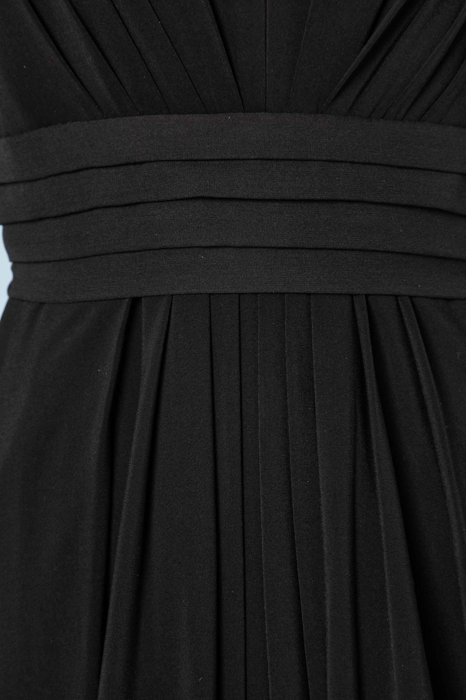 Schwarzes Jersey-Cocktailkleid mit plissiertem Gürtel aus Seidenchiffon und Falten Circa 2010 im Zustand „Hervorragend“ im Angebot in Saint-Ouen-Sur-Seine, FR