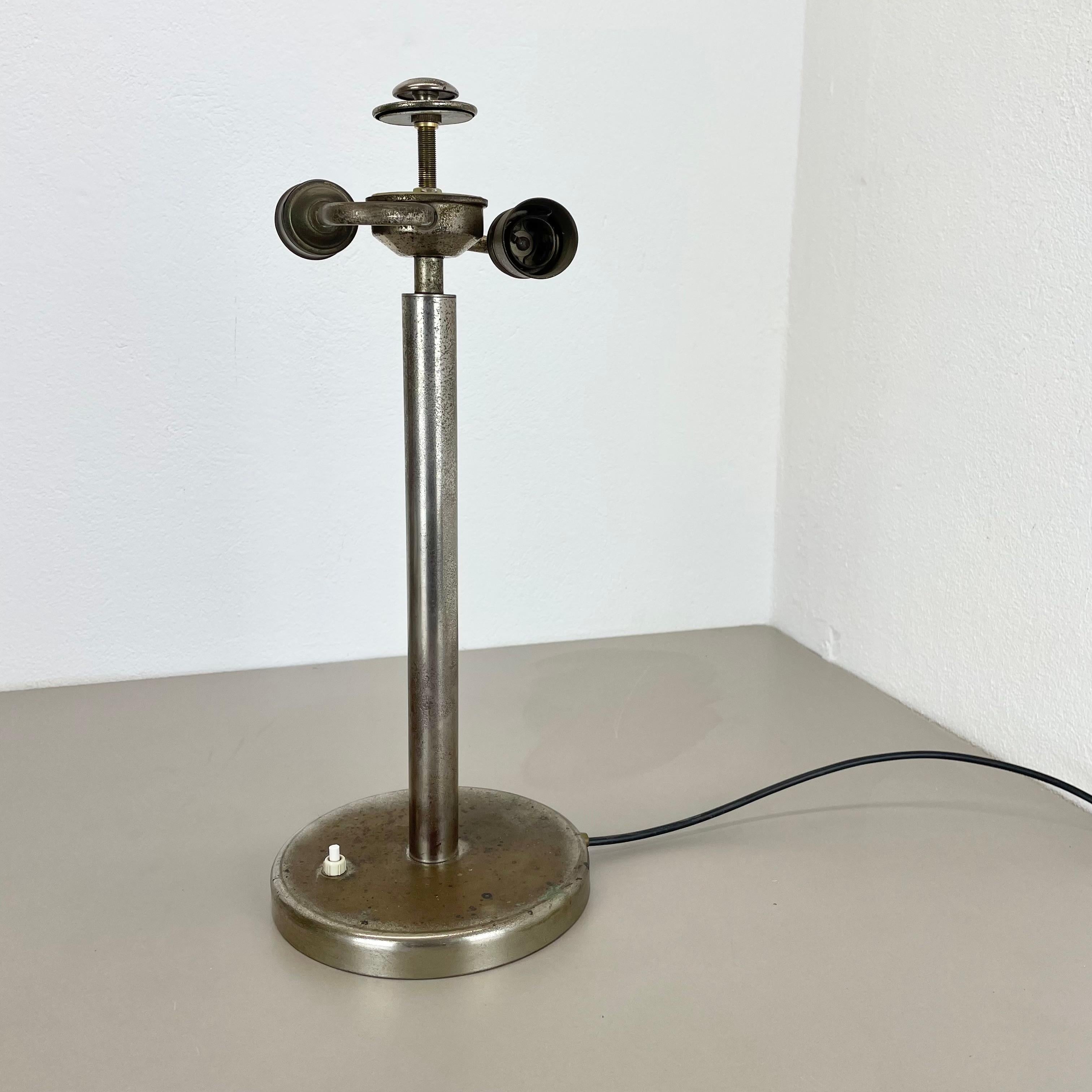 Kaiser Idell 6604 Negra Lámpara de escritorio Bauhaus de Christian Dell, Alemania, años 30 en venta 4