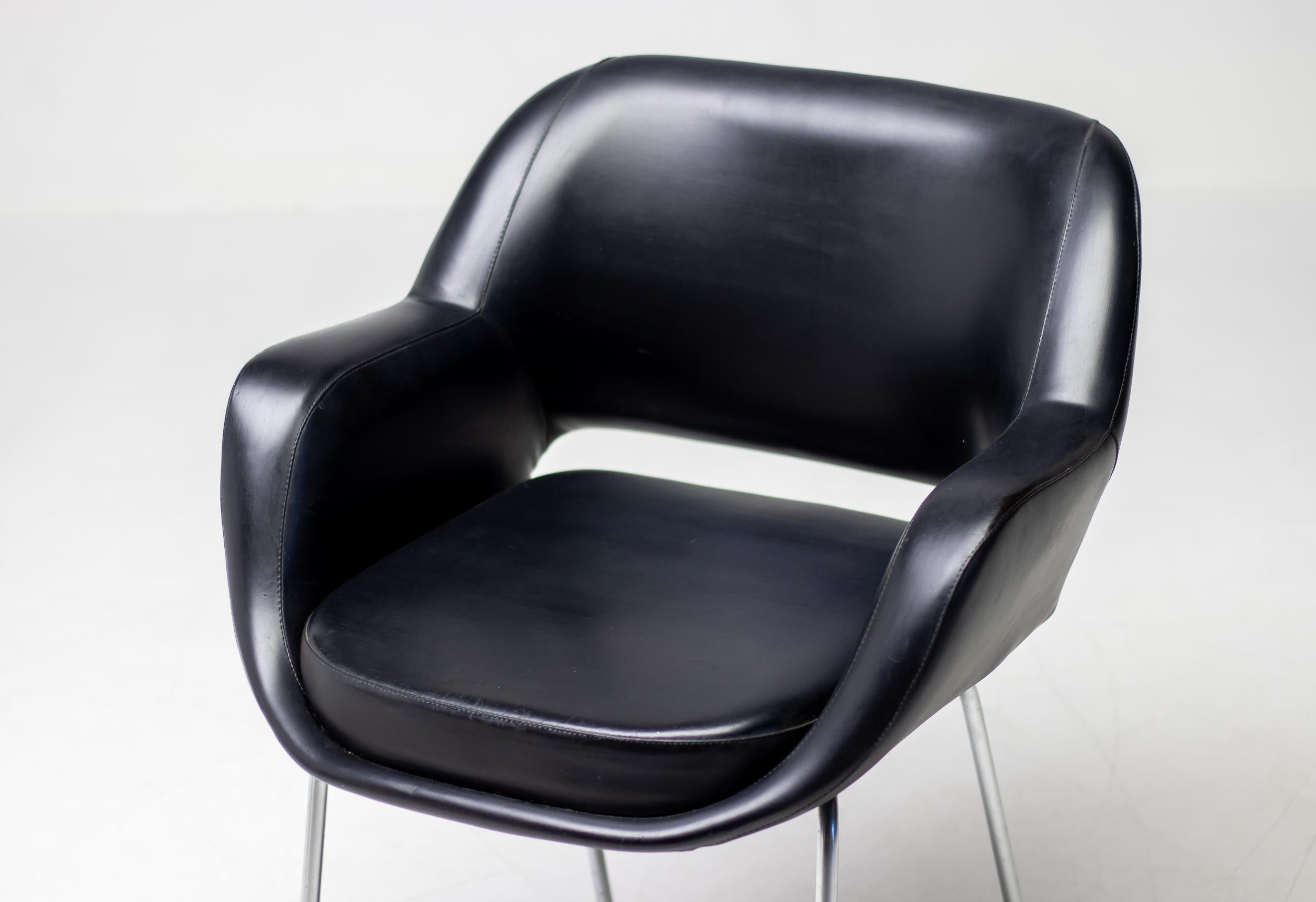 Scandinavian Modern Black Kilta Chair by Olli Mannermaa For Sale