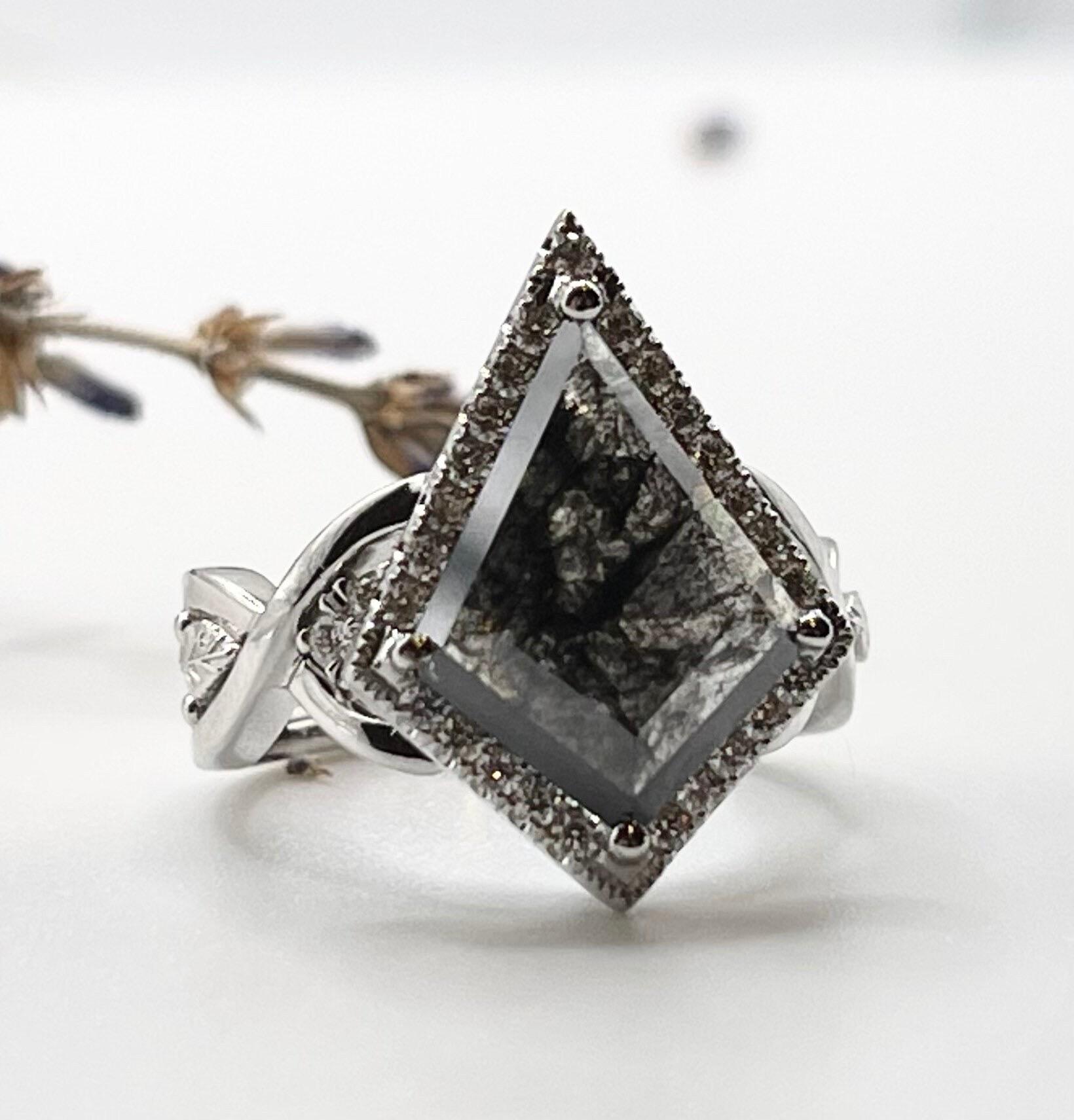 Black kite diamond ring engagement ring 18KT white gold hand engraved gothic In New Condition For Sale In Boca Raton, FL