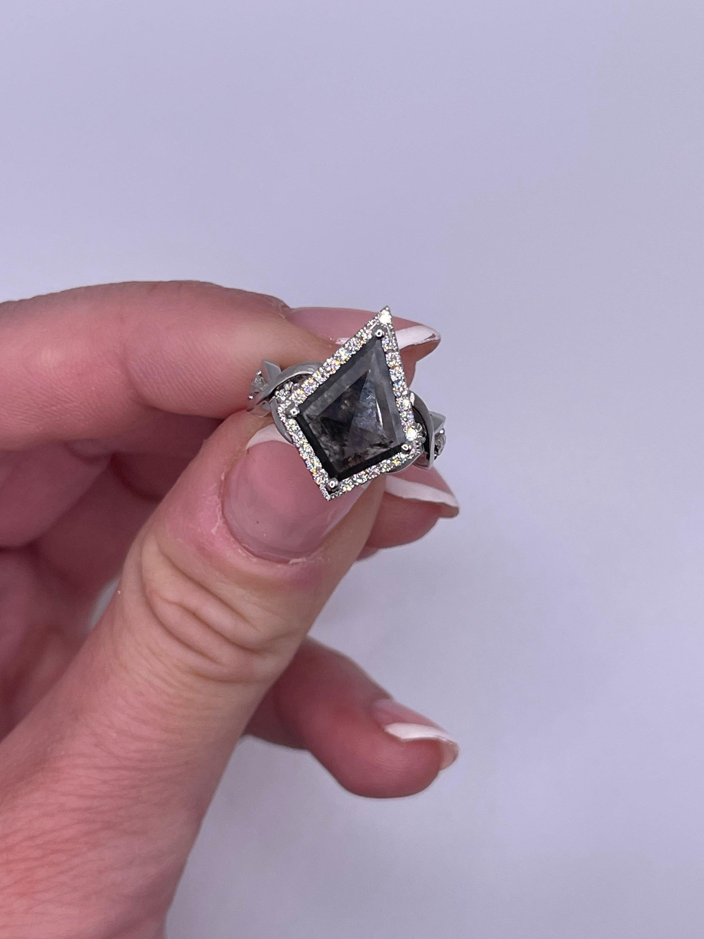 Women's Black kite diamond ring engagement ring 18KT white gold hand engraved gothic For Sale