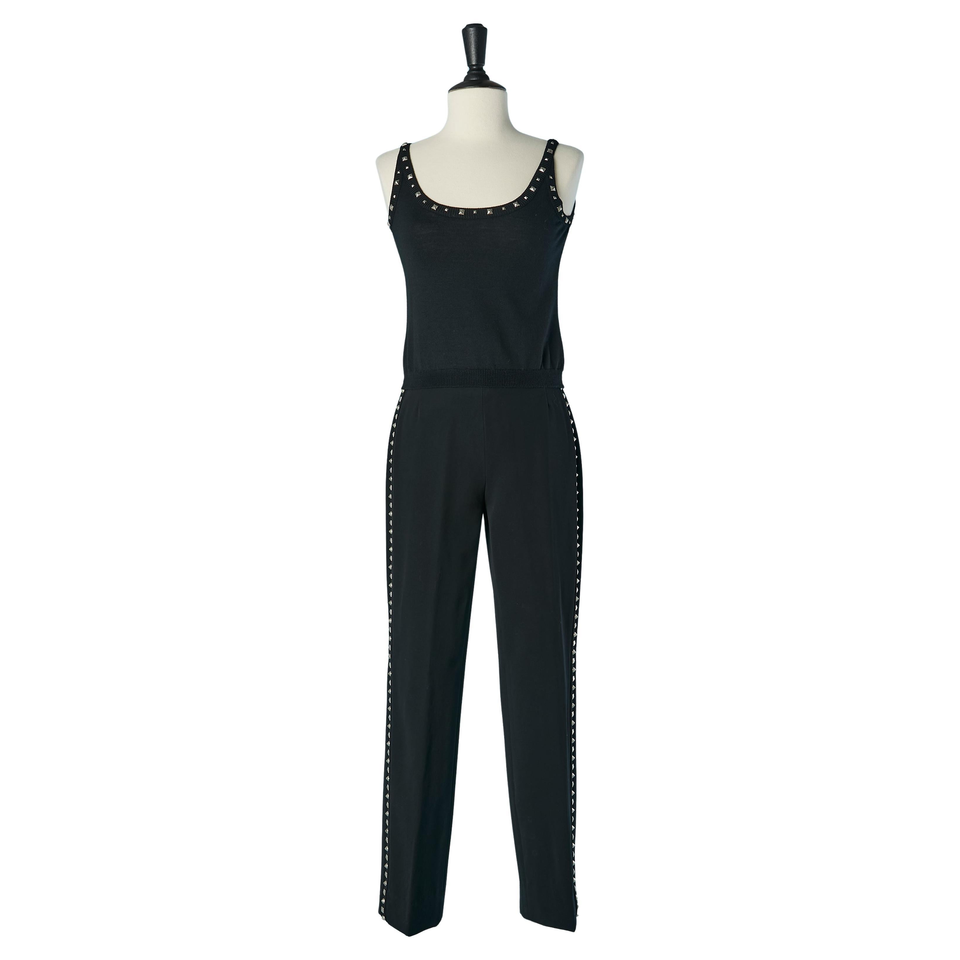 Canotta e pantaloni in maglia nera con borchie Gianni Versace Couture