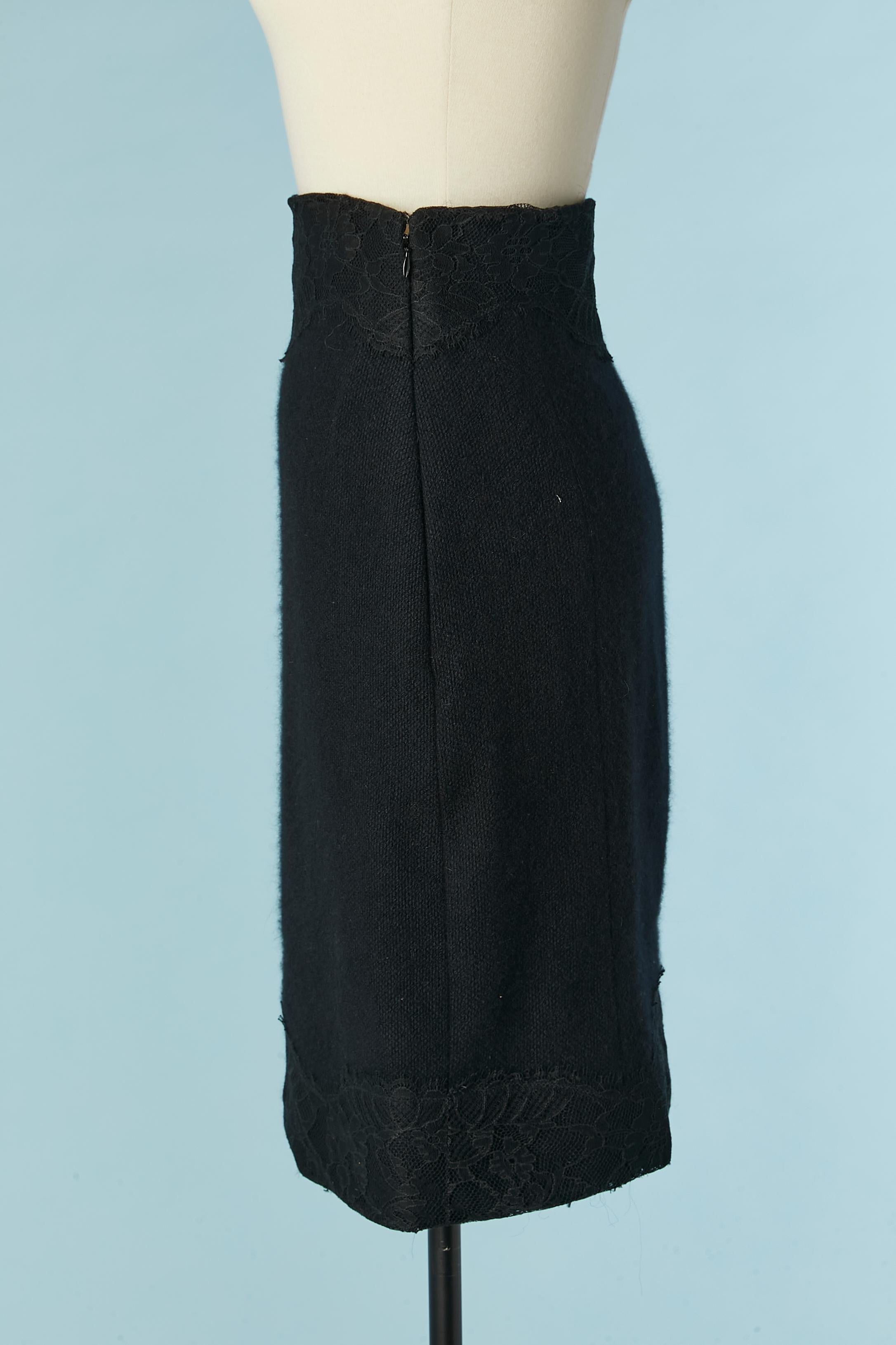 Women's Black knit wool skirt with black lace edge on the top and bottom Rochas For Sale