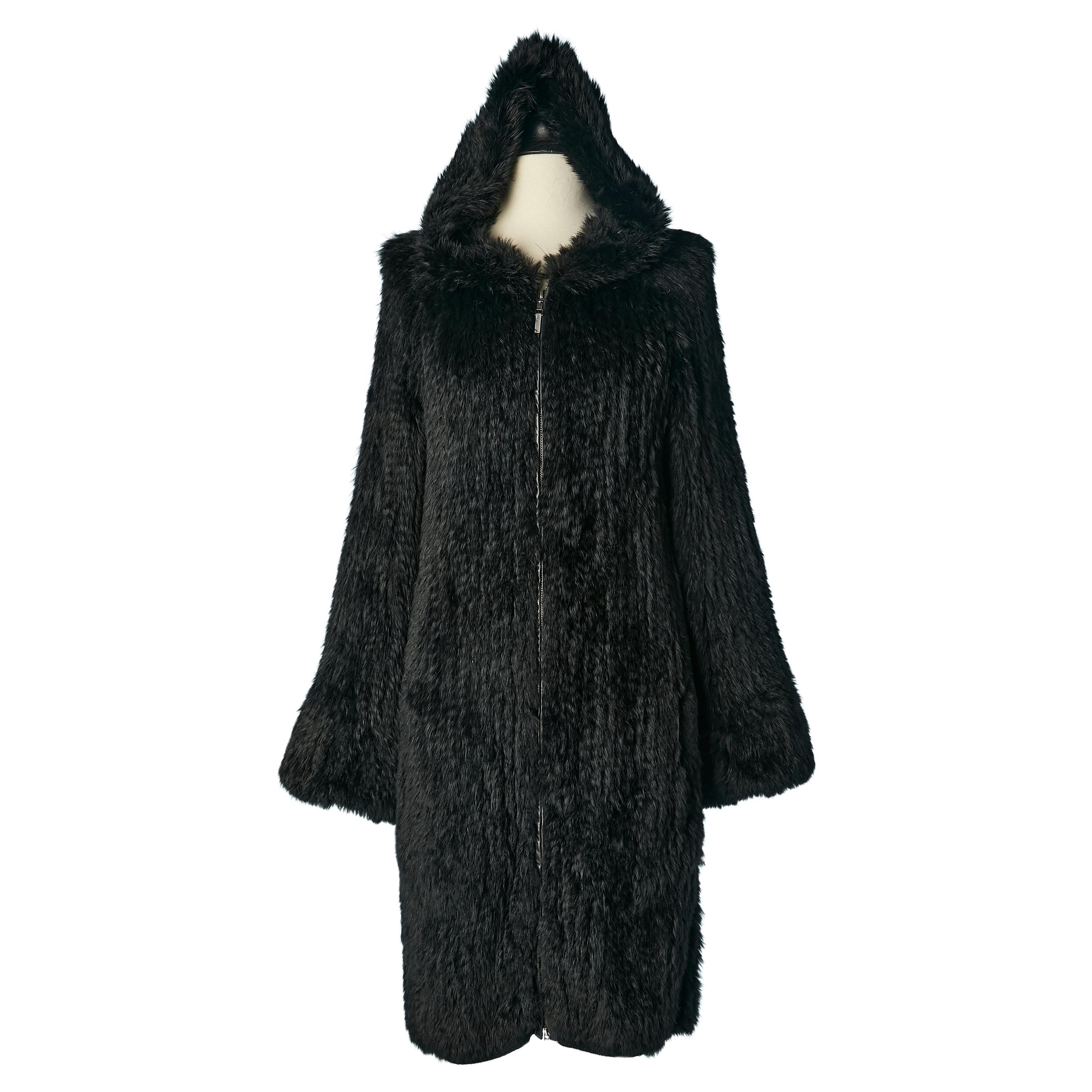 Schwarzer handgeknüpfter Mantel aus Kaninchenpelz mit Kapuze und RYKIELverschluss RYKIEL ca. 1990er Jahre  im Angebot