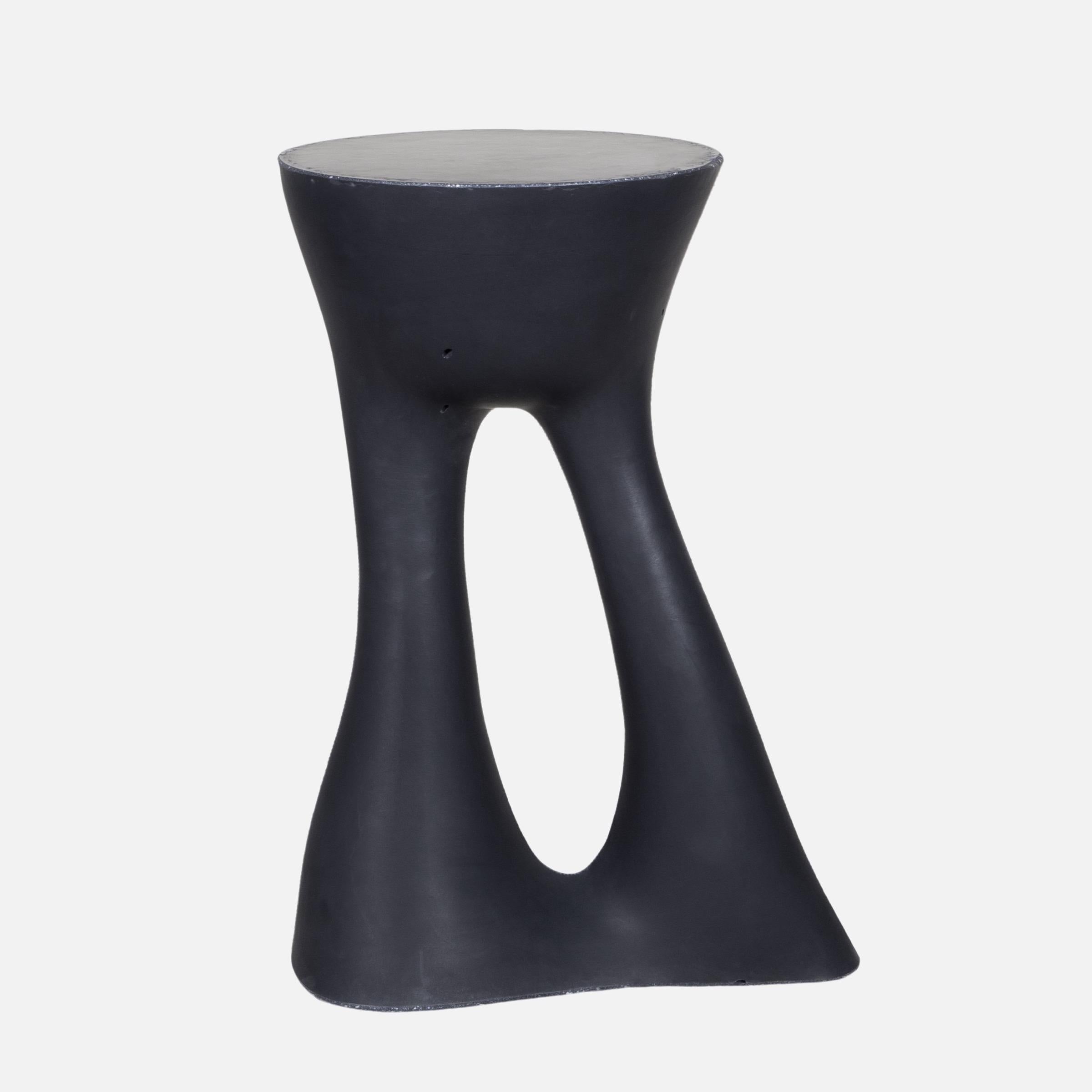 Mesa Auxiliar Kreten Negra, Mesa auxiliar, de Souda, Corta, En Stock Vaciado en venta
