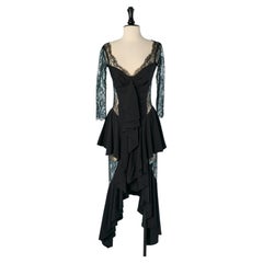 Asymmetrisches Abendkleid aus schwarzer Spitze und Rayon von ALEXANDRE VAUTHIER