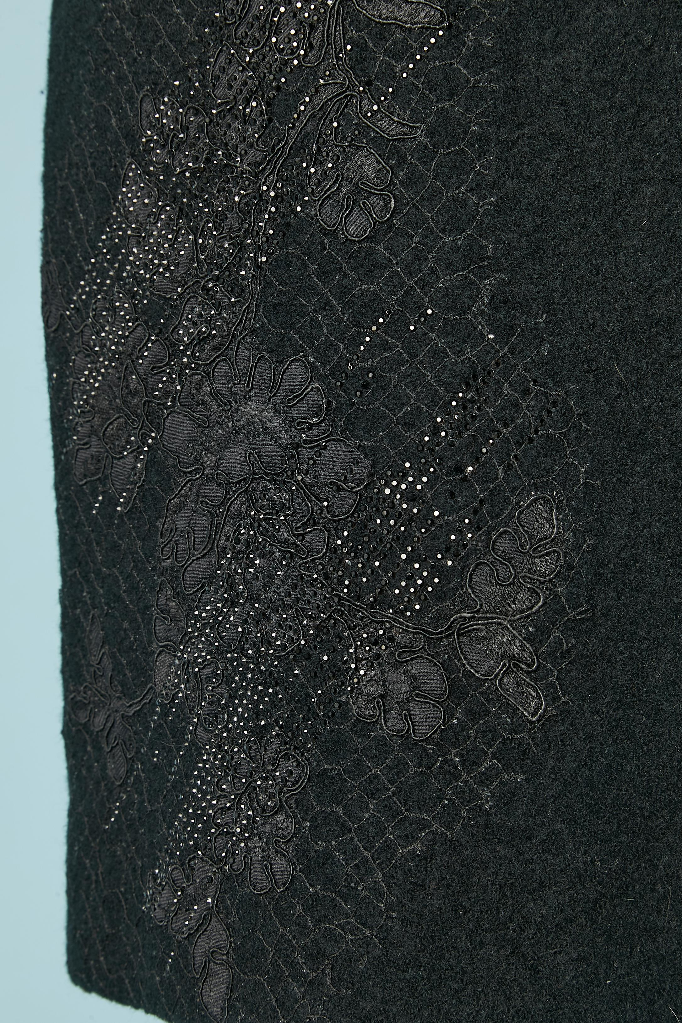 Women's Black lace and wool cocktail dress with rhinestone and lace appliqué VALENTINO For Sale