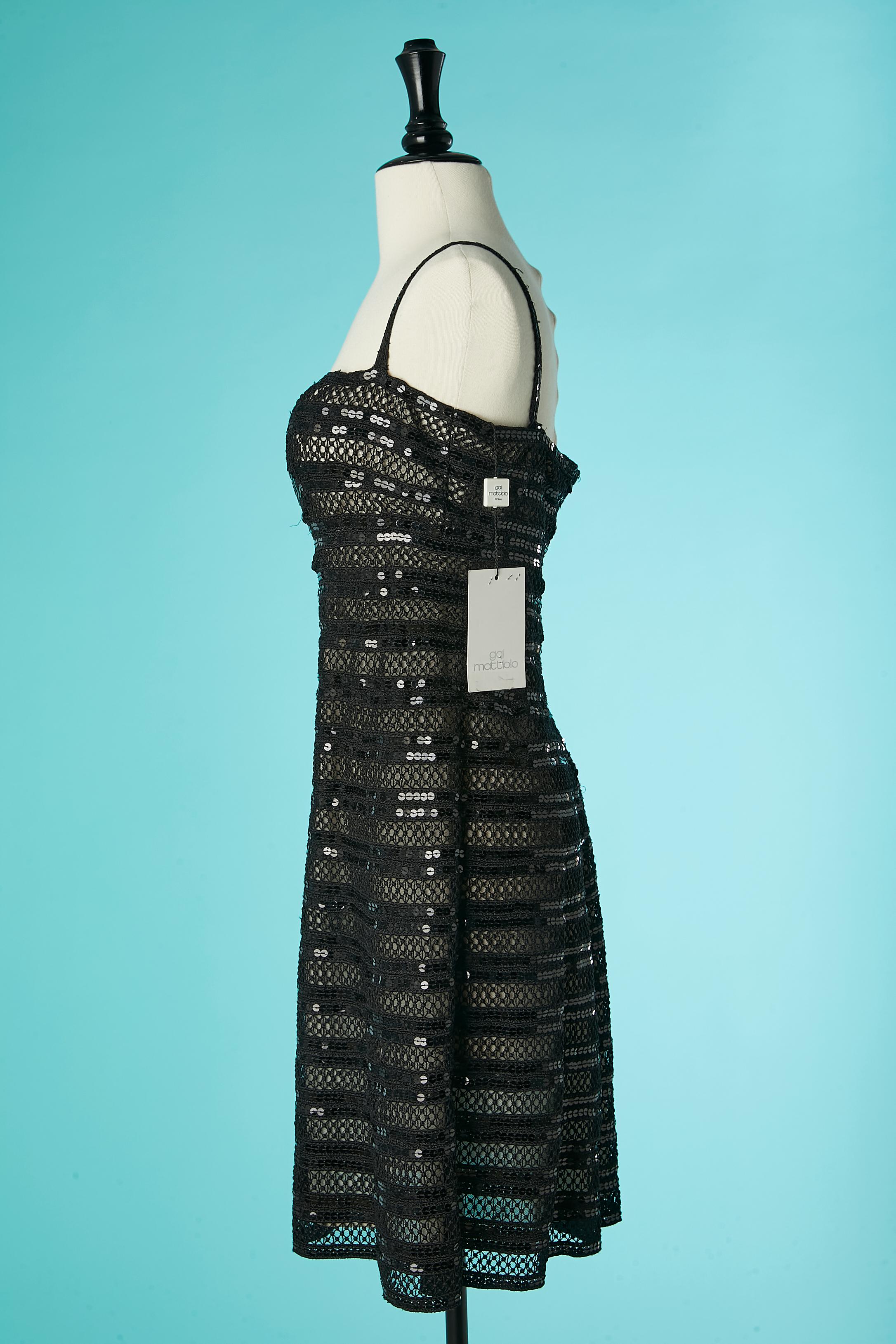 Vestido de cóctel corpiño de encaje negro con adorno de lentejuelas Gai Mattiolo NUEVO en Nuevo estado para la venta en Saint-Ouen-Sur-Seine, FR