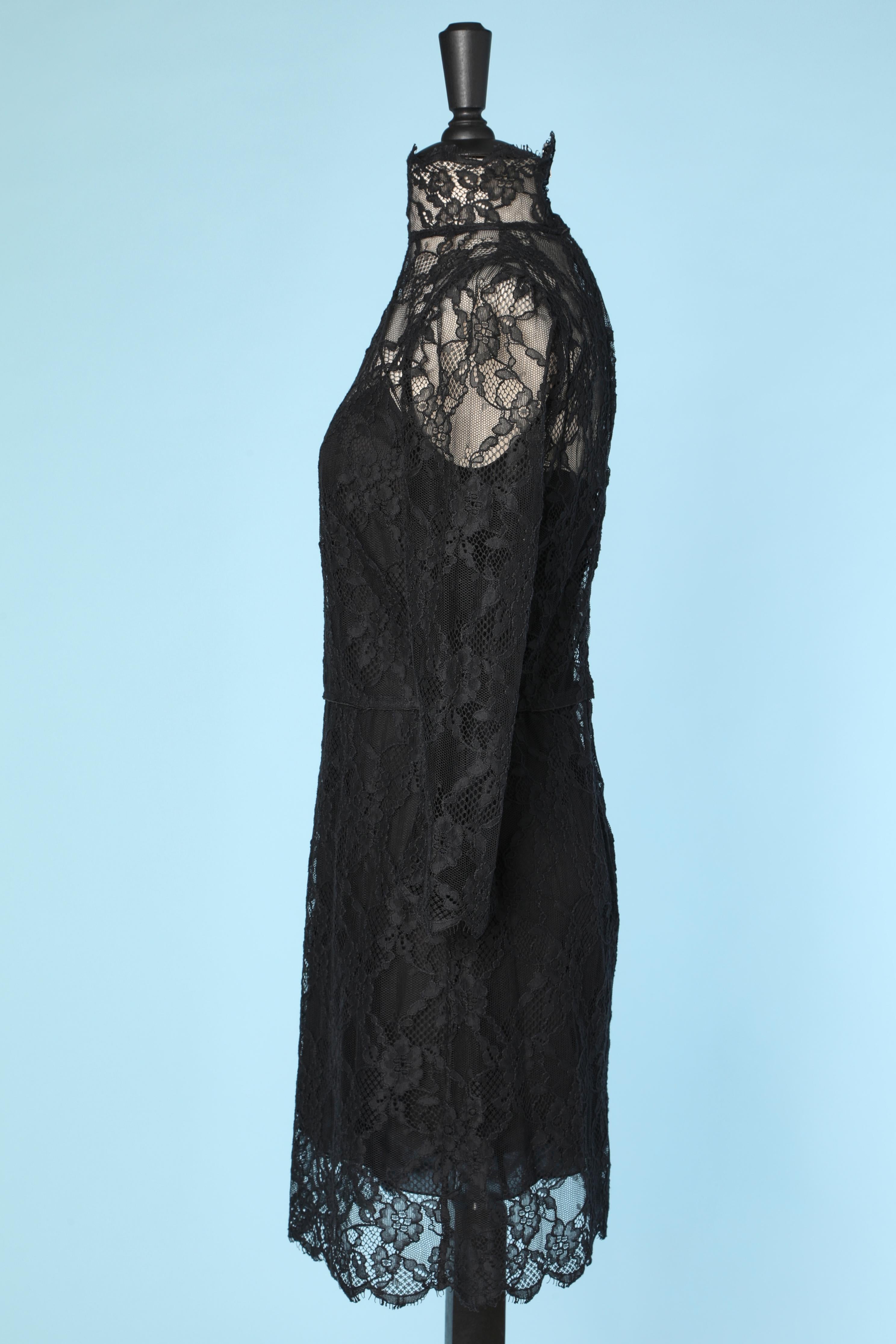 Black lace dress  with black lining Dolce & Gabbana  In Excellent Condition In Saint-Ouen-Sur-Seine, FR