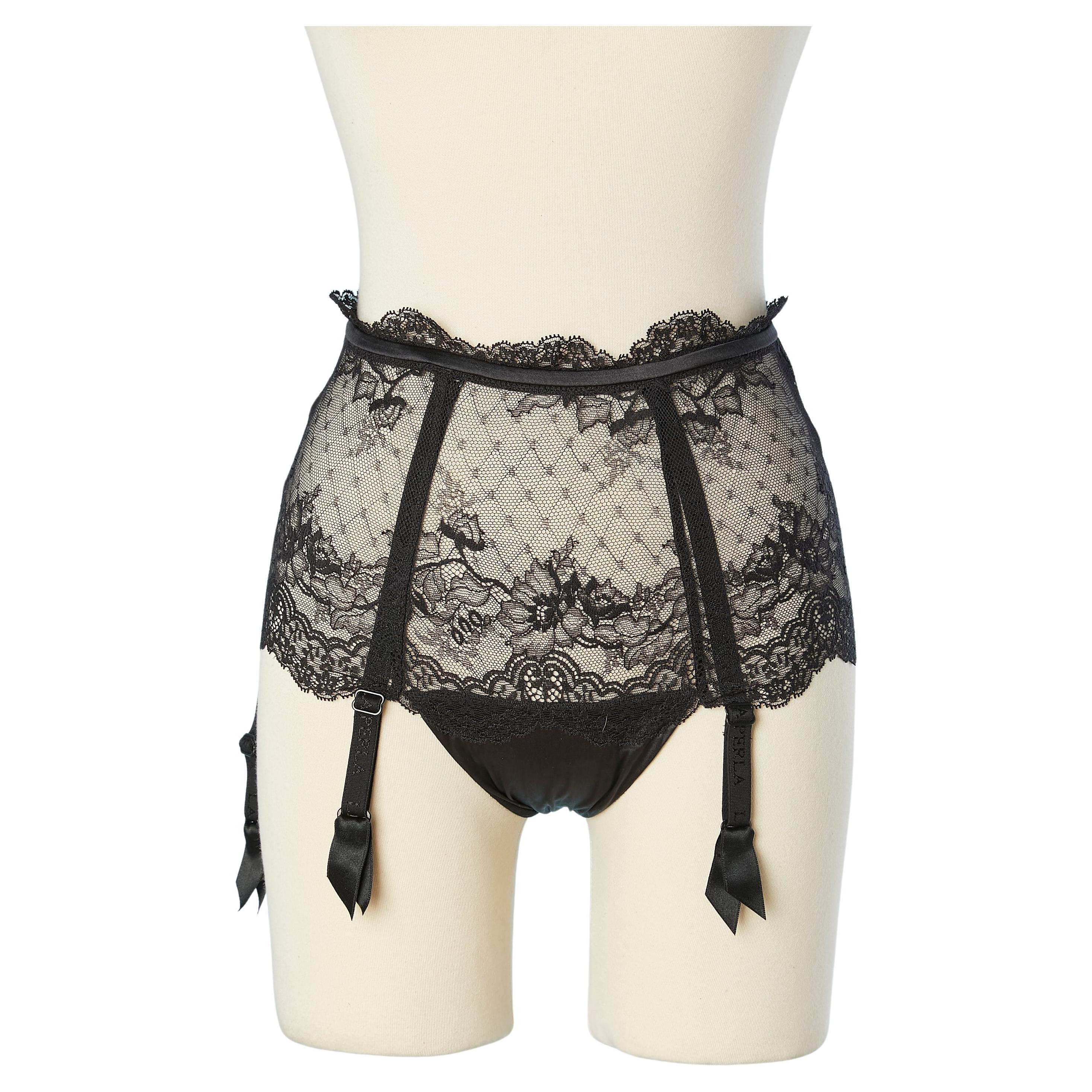 Black lace panties with garter belt and laces in the back La Perla  For Sale