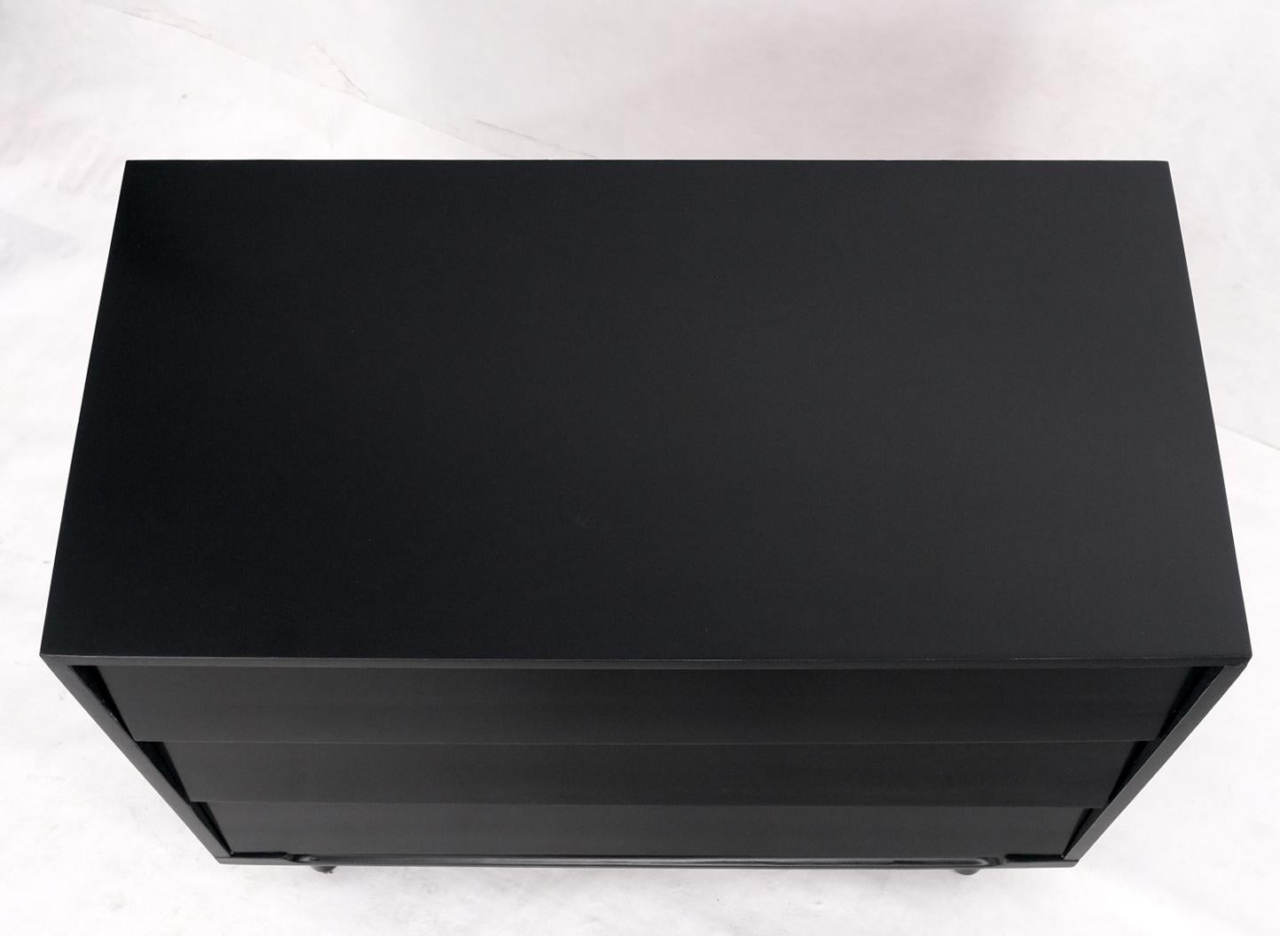 Black Lacquer 3 Louver Drawers Dresser on a 