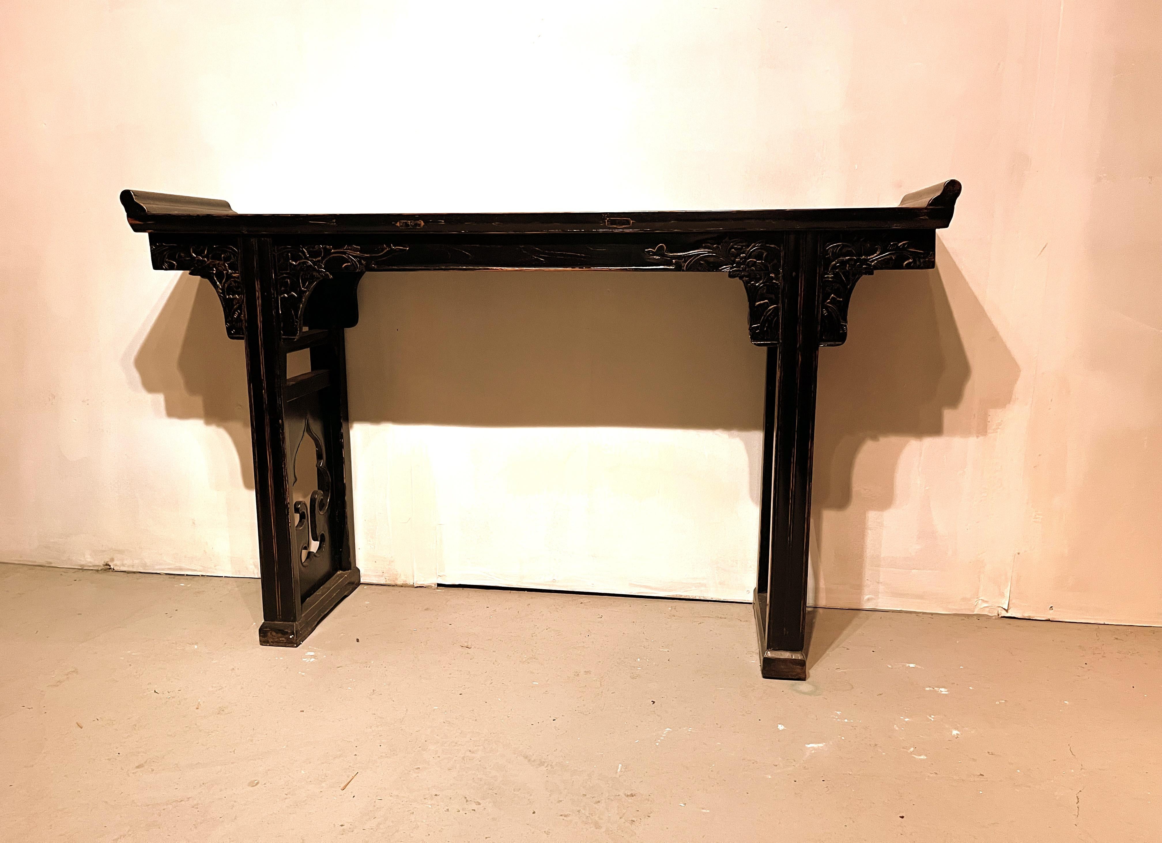 Chinese Black Lacquer Altar Table / Console Table For Sale