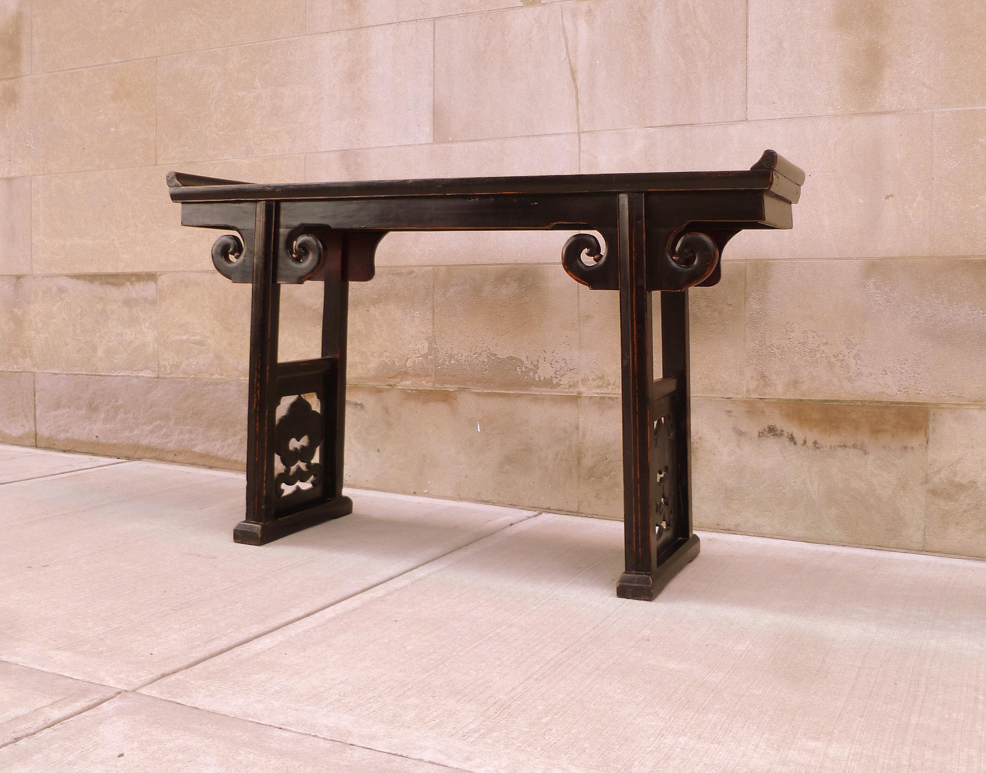 Chinese Black Lacquer Altar Table / Console Table For Sale
