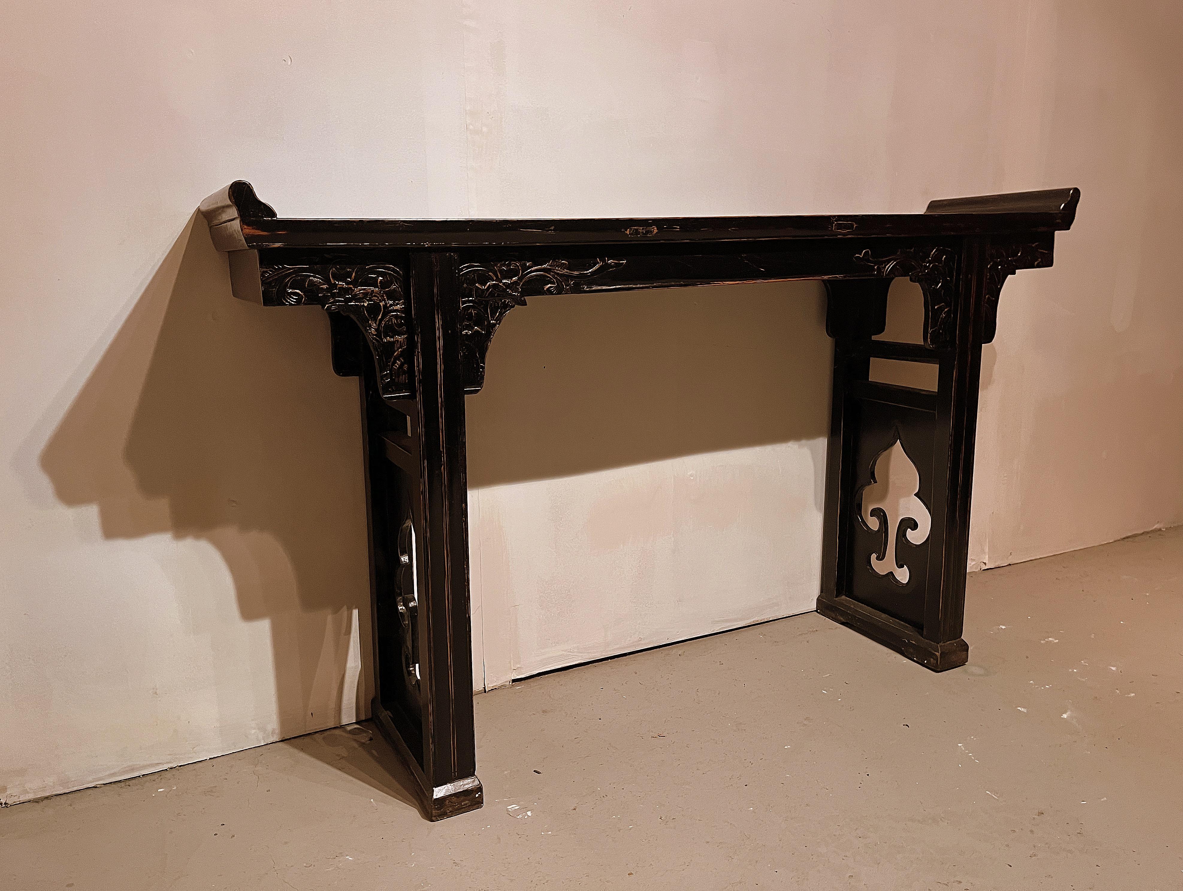 Black Lacquer Altar Table / Console Table For Sale 2