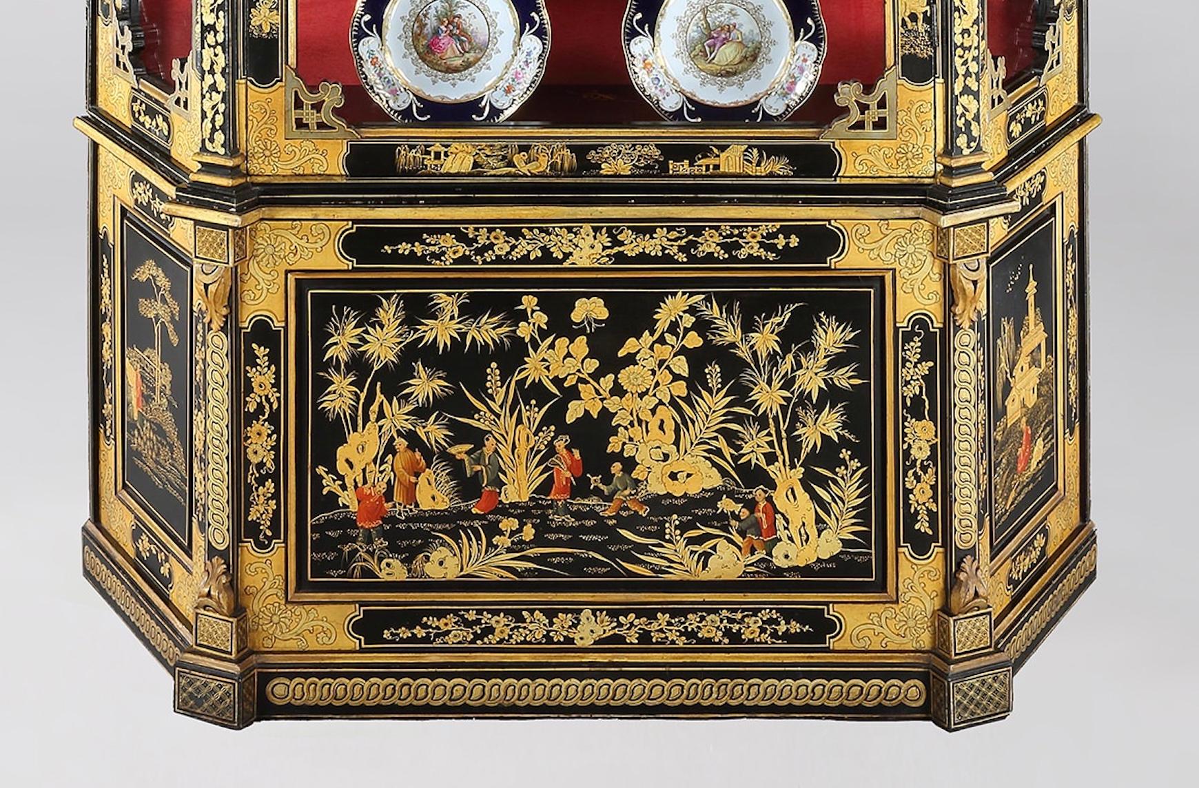 Giltwood Black Lacquer and Gilt Chinoiserie Cabinet, 19th Century For Sale