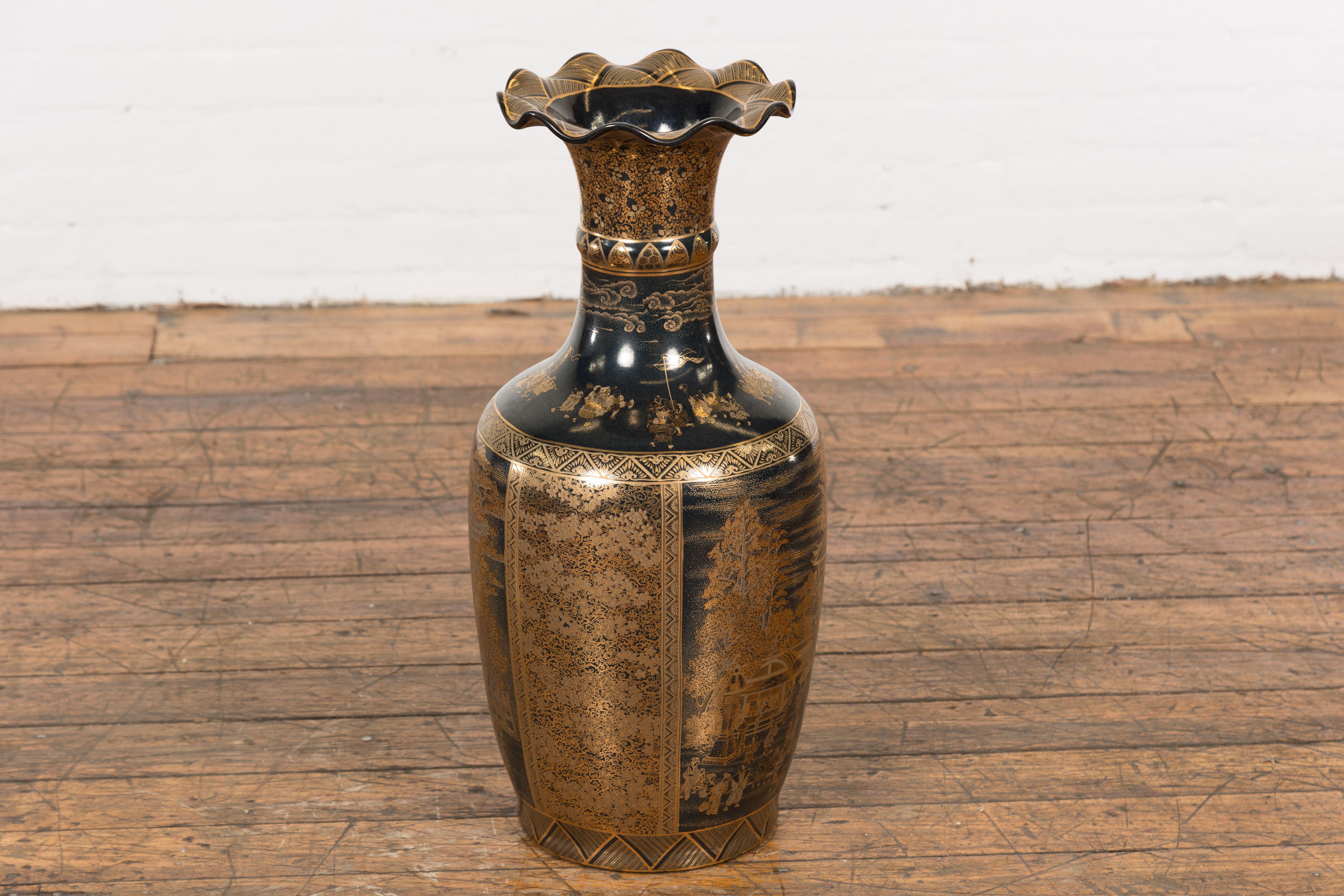 Black Lacquer and Gold Leaf Underlay Chinese Altar Vase with Scalloped Top For Sale 11