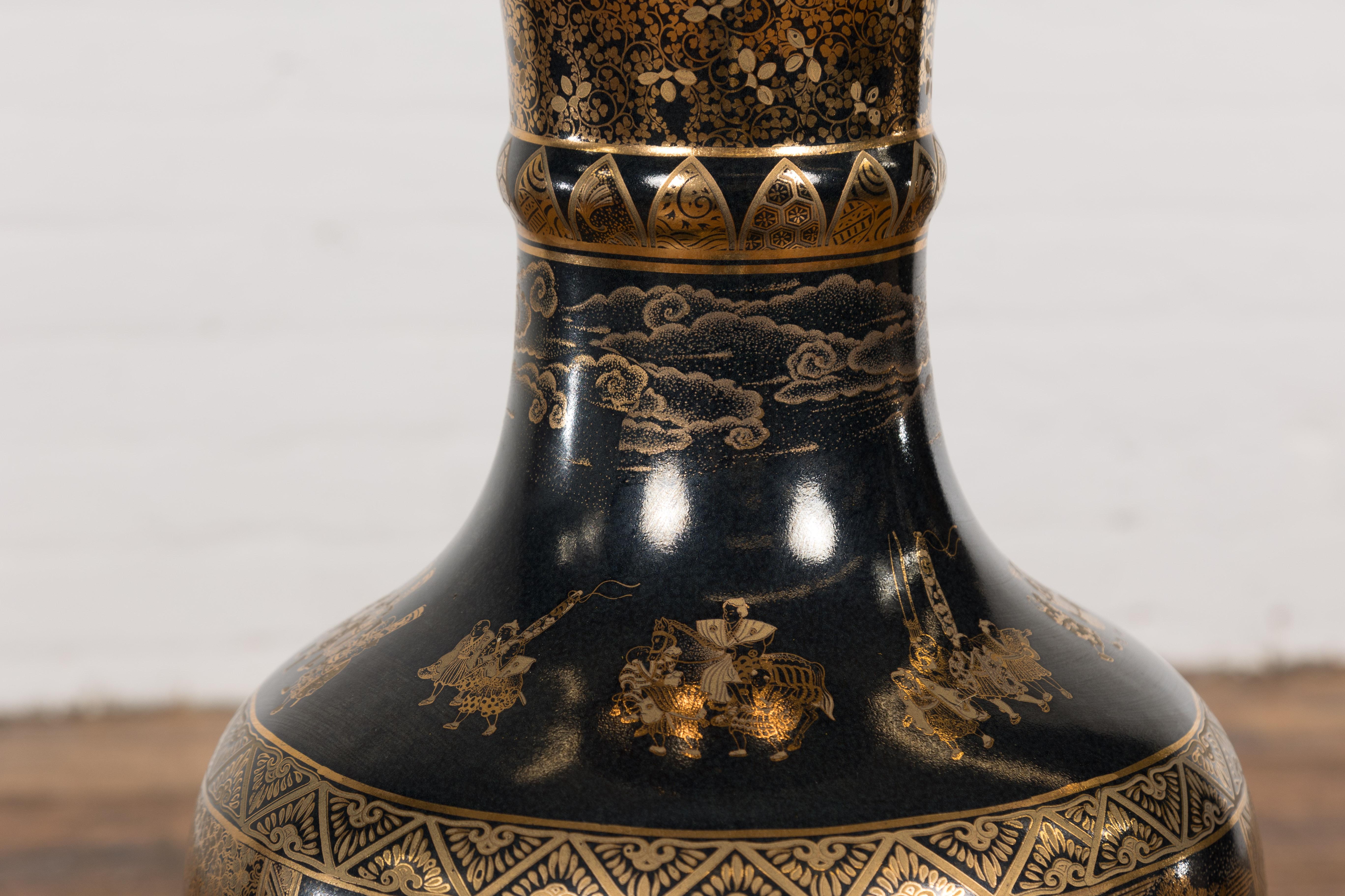 Black Lacquer and Gold Leaf Underlay Chinese Altar Vase with Scalloped Top For Sale 2