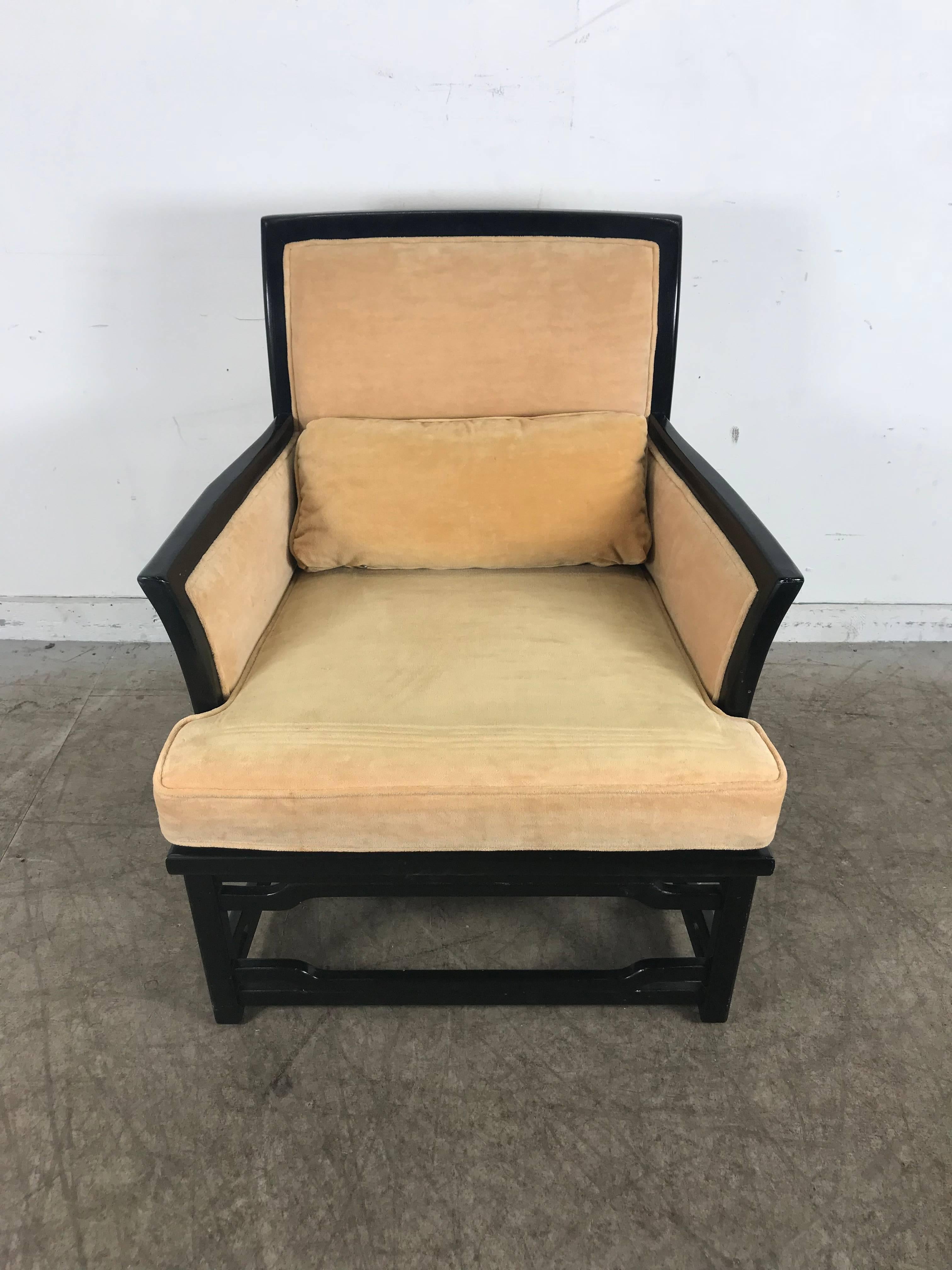 Asiatischer Modern-Sessel aus schwarzem Lack und Samt von Hibriten nach James Mont im Zustand „Gut“ im Angebot in Buffalo, NY