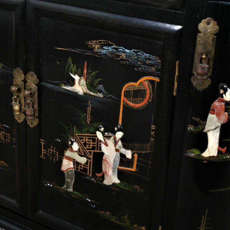 Black Lacquer Bar with Hardstone Figures 2