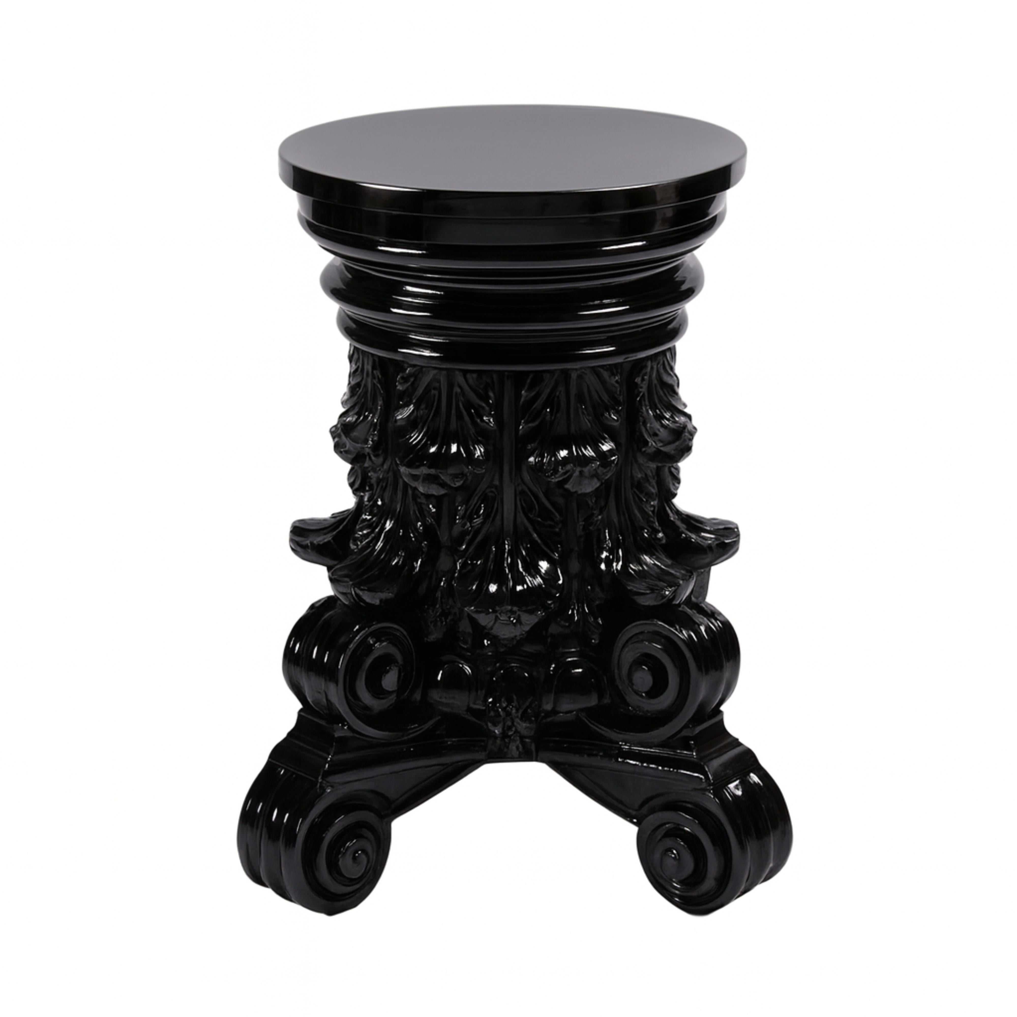 Base de pedestal con capitel barroco lacado en negro,  Principios del siglo XX Italiano en venta