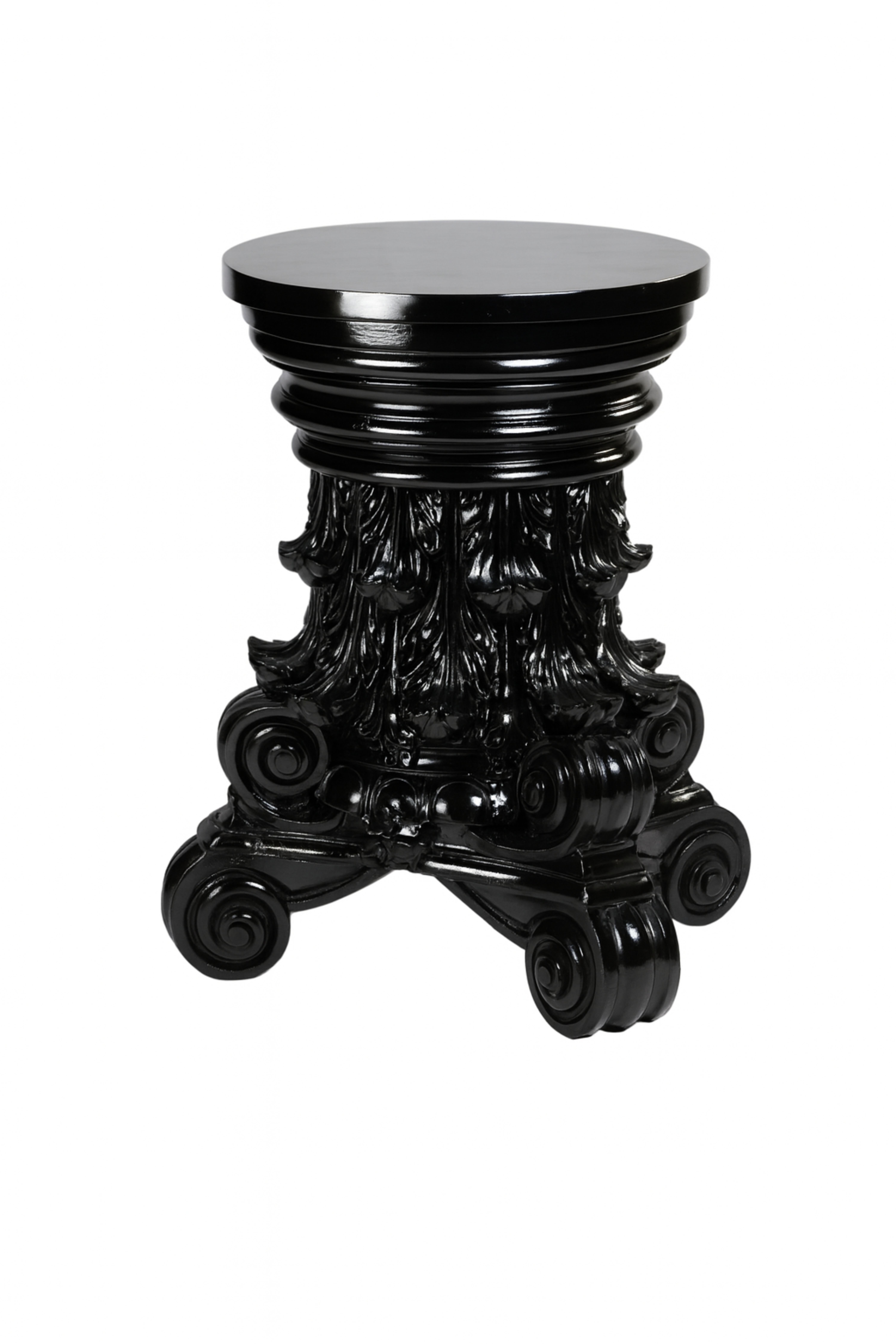 Base de pedestal con capitel barroco lacado en negro,  Principios del siglo XX Tallado a mano en venta