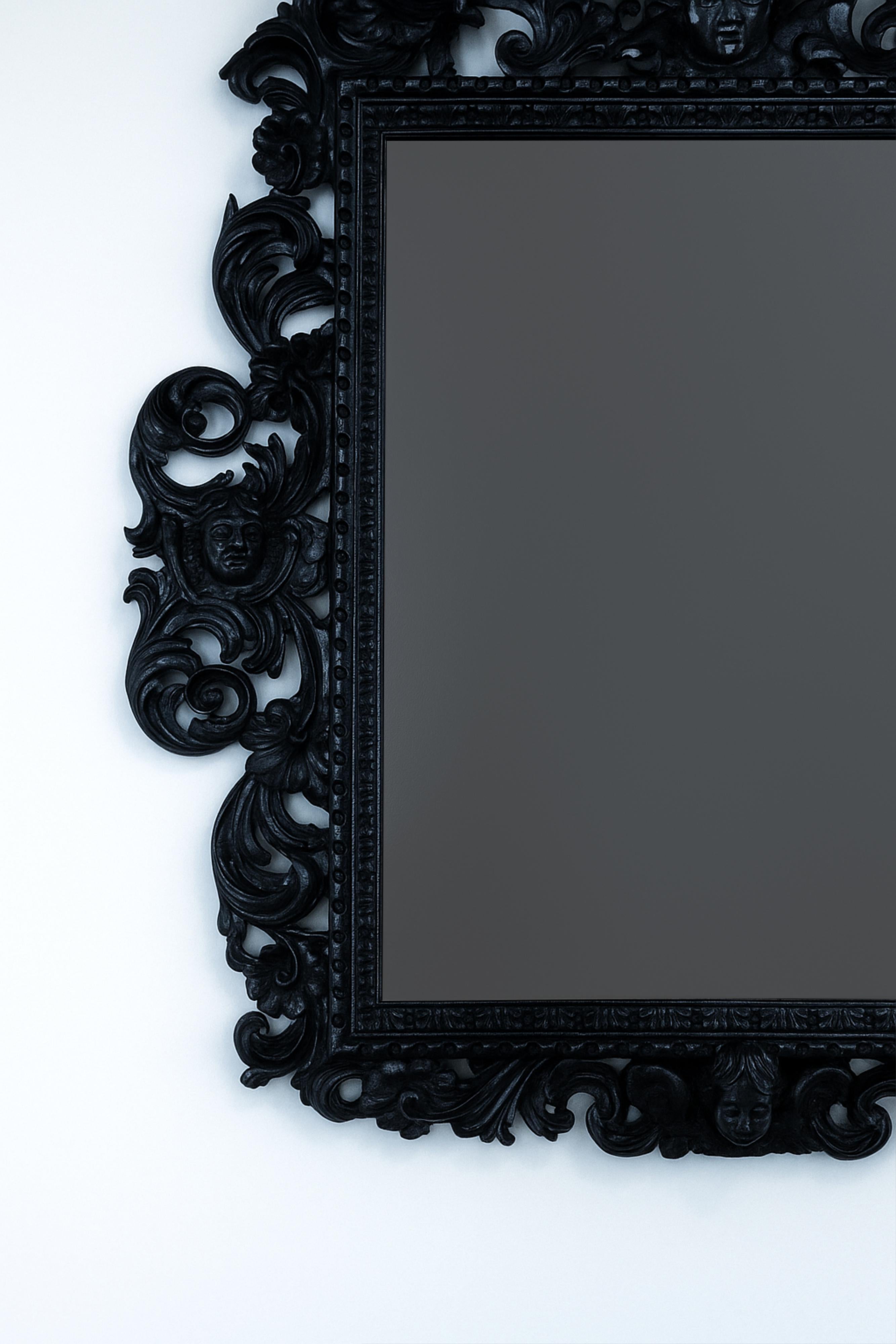 Miroir baroque en laque noire avec chérubins, fin du XVIIIe siècle, repeint en vente 2