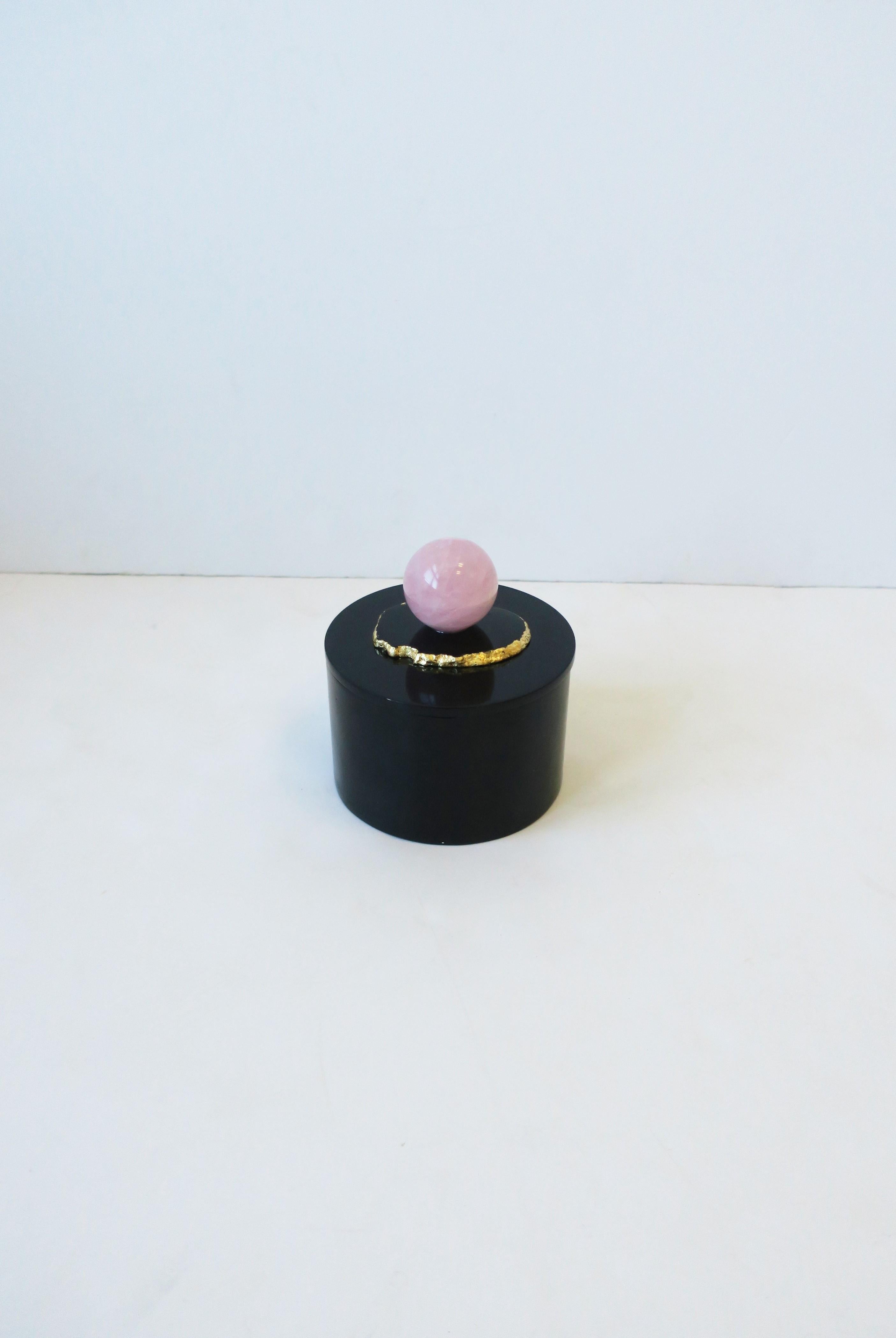 Black Lacquer Box with Rose Quartz In Good Condition In New York, NY