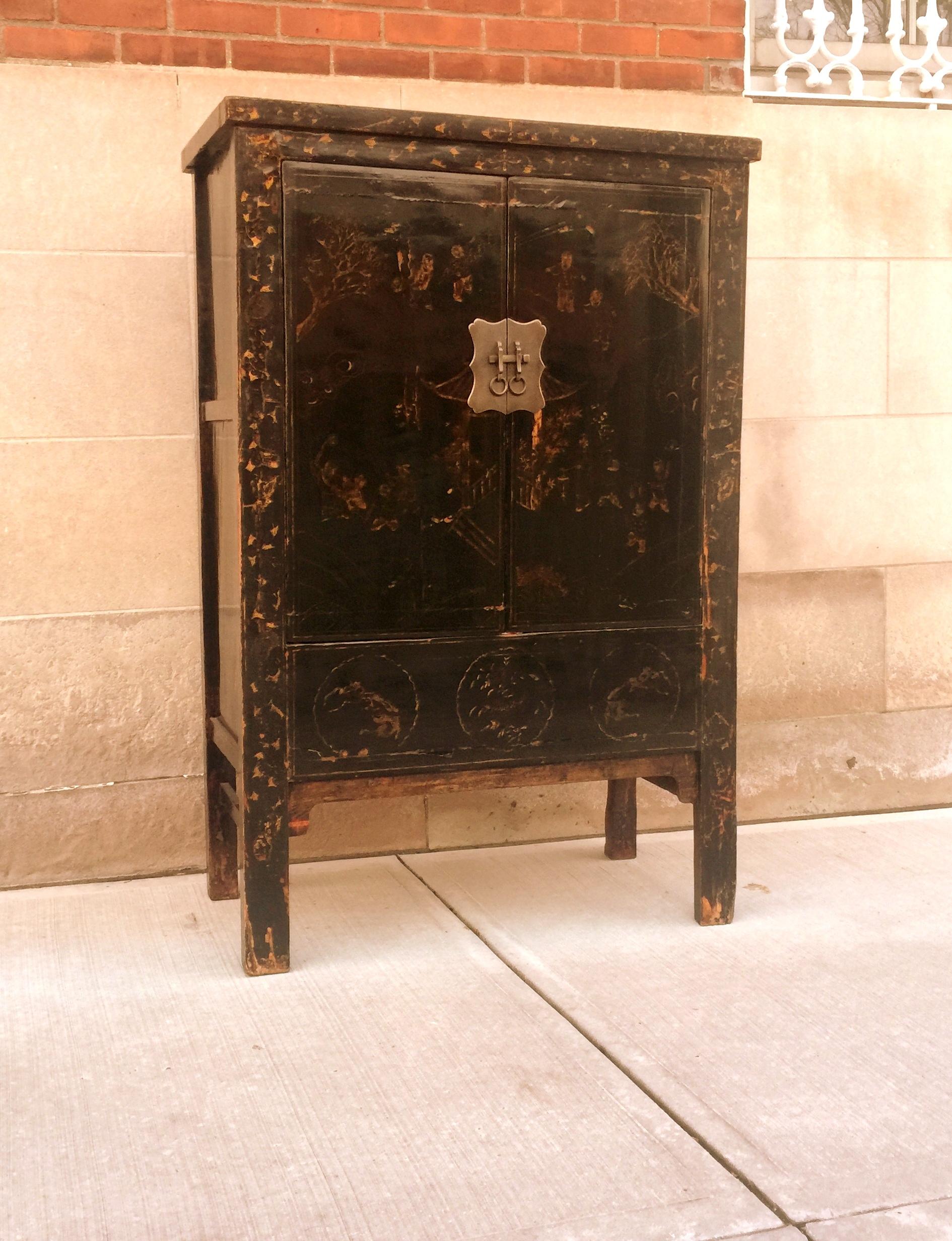 20th Century Black Lacquer Cabinet with Gilt Motif For Sale