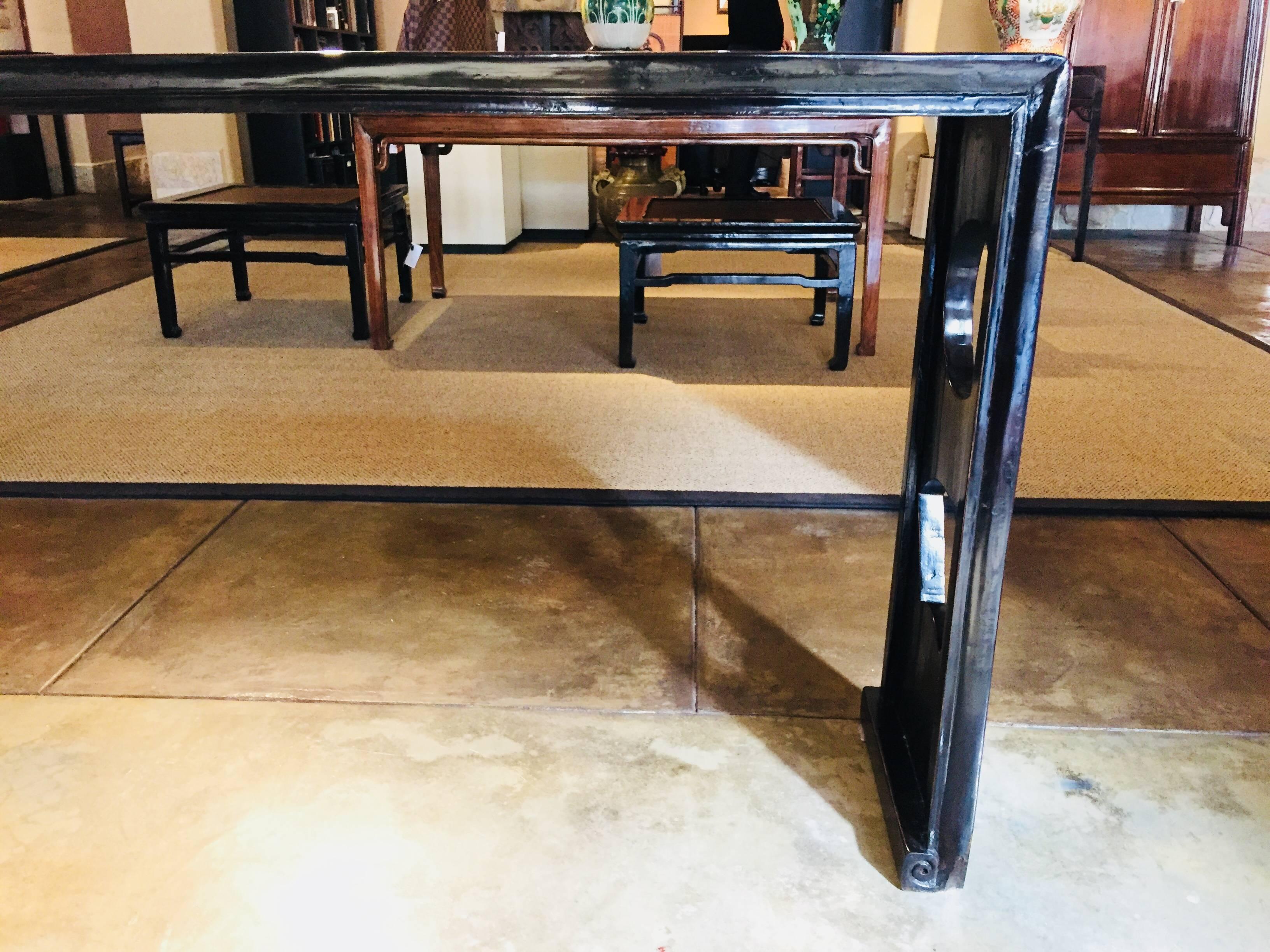 Hand-Crafted Black Lacquer Console Table, China, 19th Century For Sale