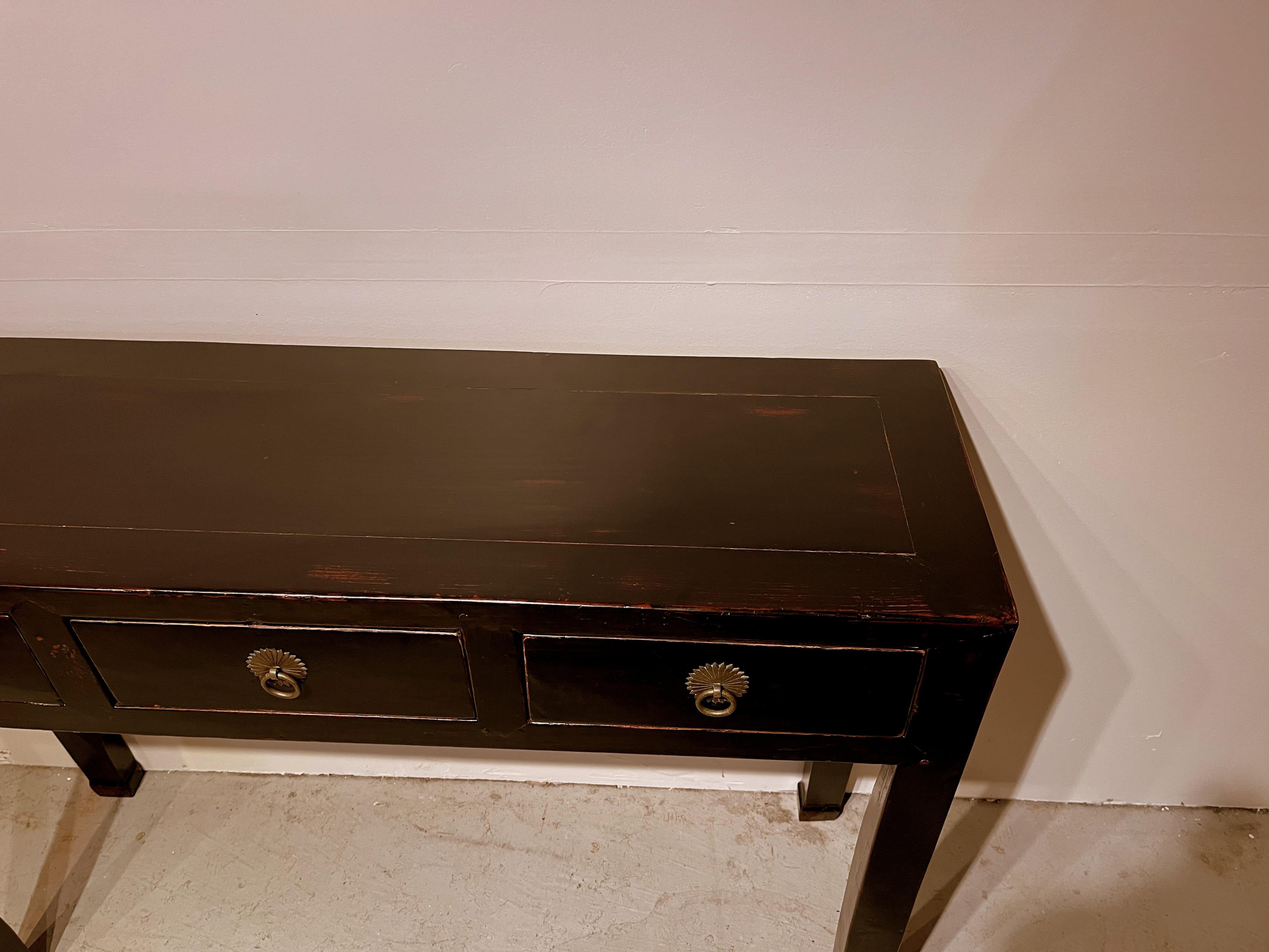 Mesa consola lacada en negro en venta 3