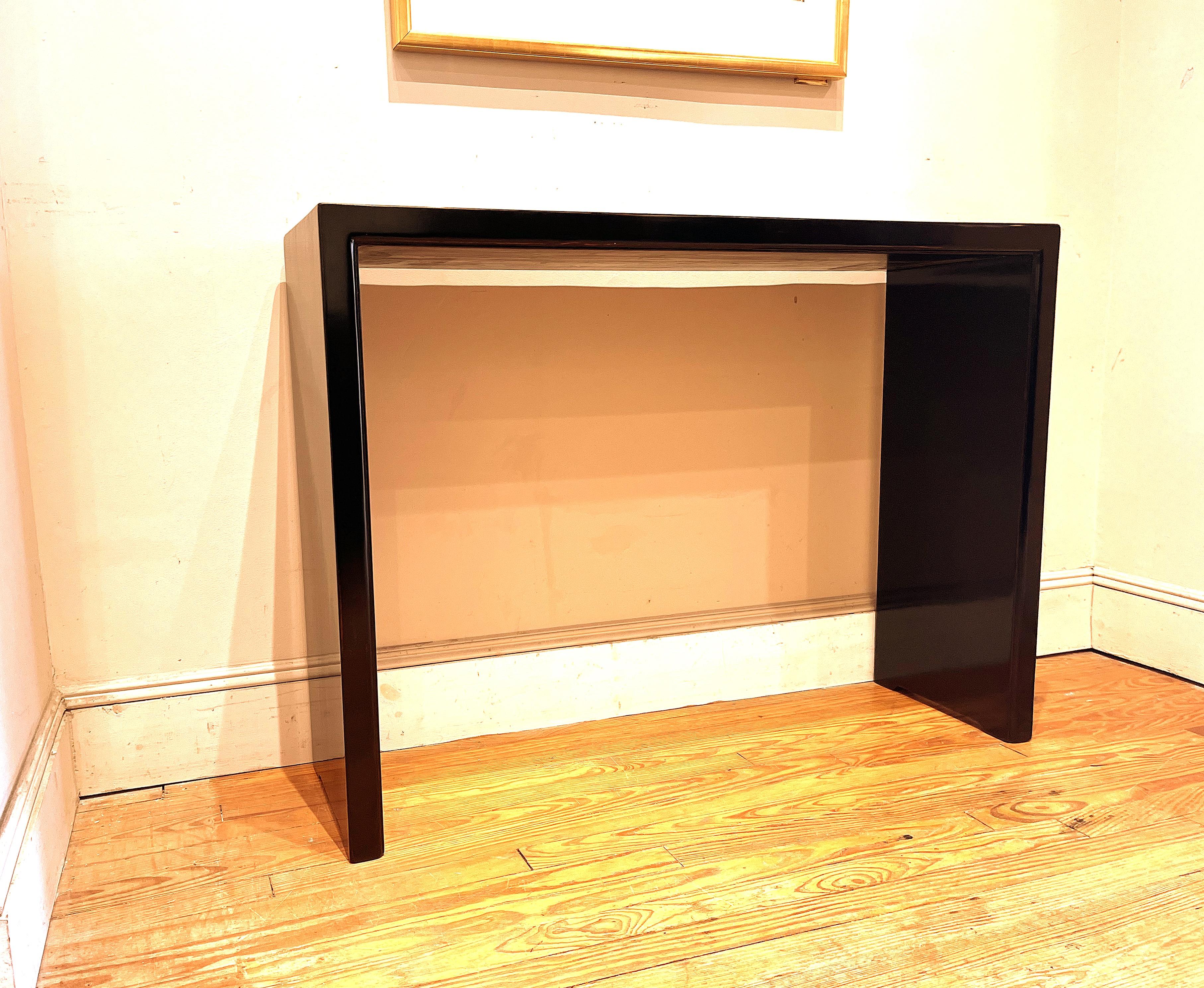 Black Lacquer Console Table In Good Condition For Sale In Greenwich, CT