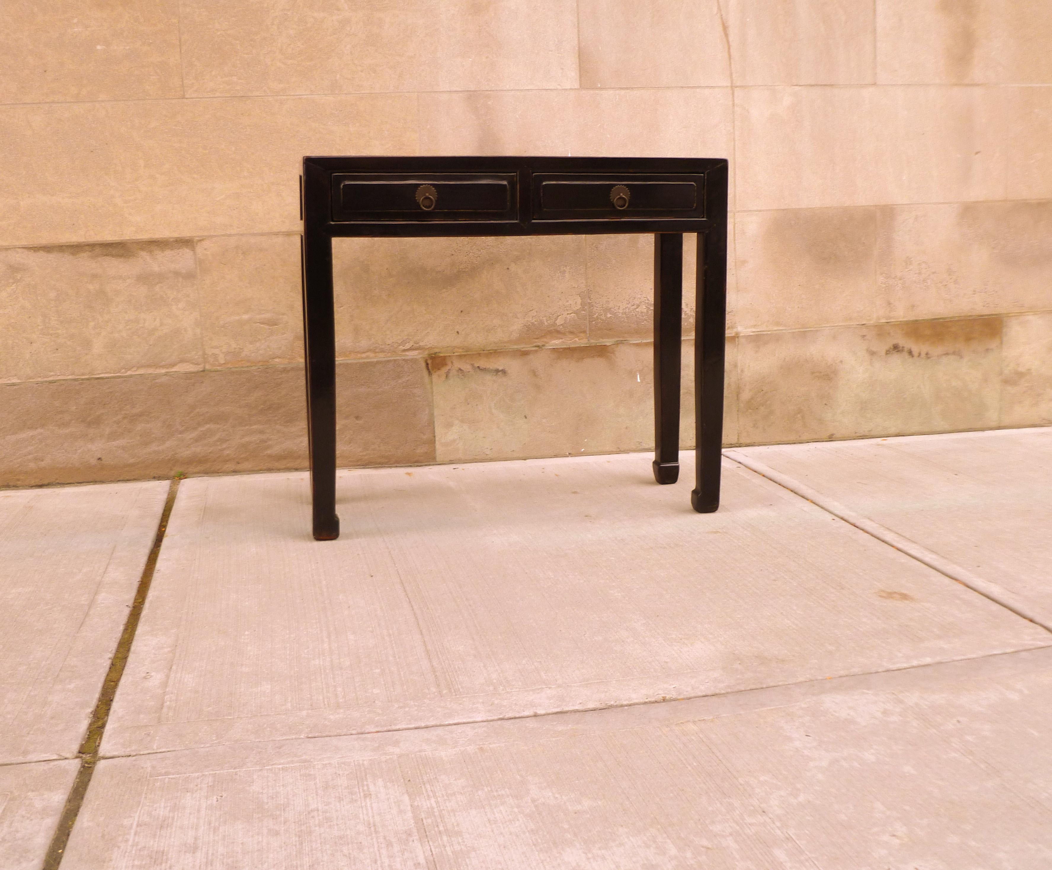 Laque Table console en laque noire avec tiroirs en vente