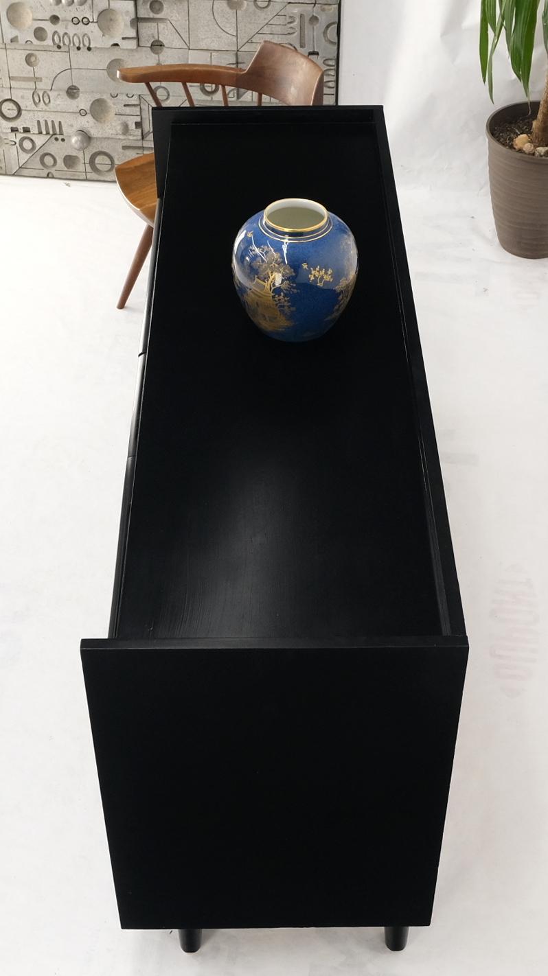 Laca Negra Ebonizada Pieza Madera Tiradores Galería Superior 9 Cajones Cómoda Credenza en Excelente estado para la venta en Rockaway, NJ