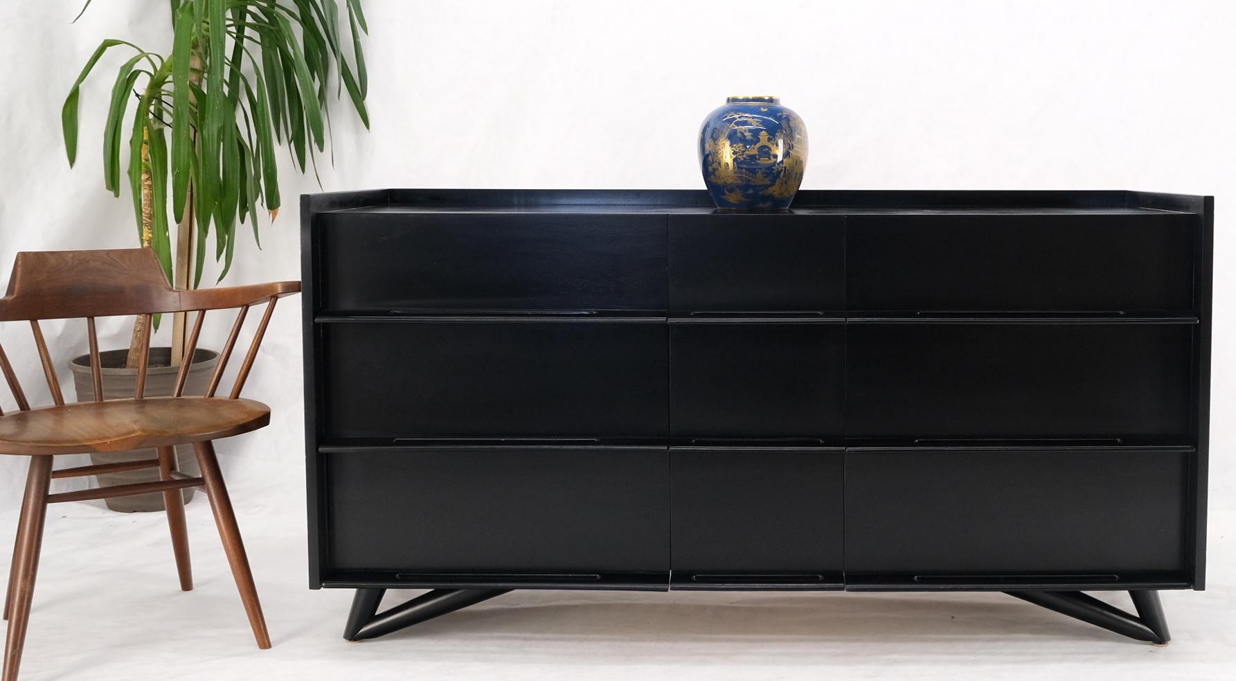 Black Lacquer Ebonized Pieced Wood Pulls Gallery Top 9 Drawers Dresser Credenza In Excellent Condition For Sale In Rockaway, NJ