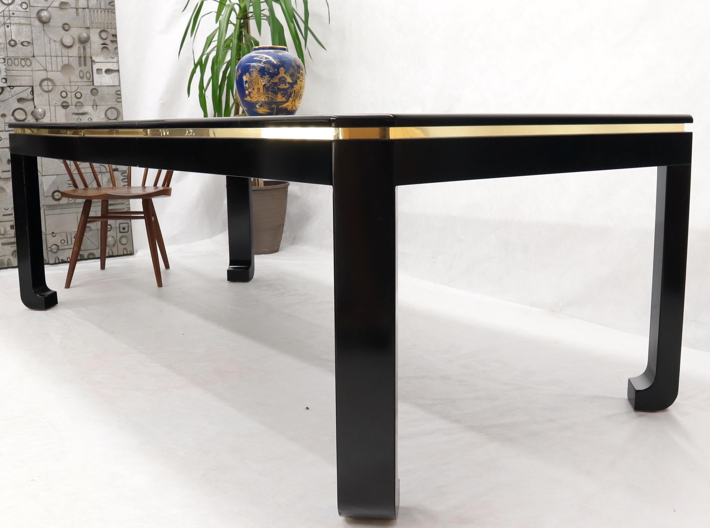 Black Lacquer Faux Stone Marble Finish Dining Table with Leave Extension Board For Sale 1