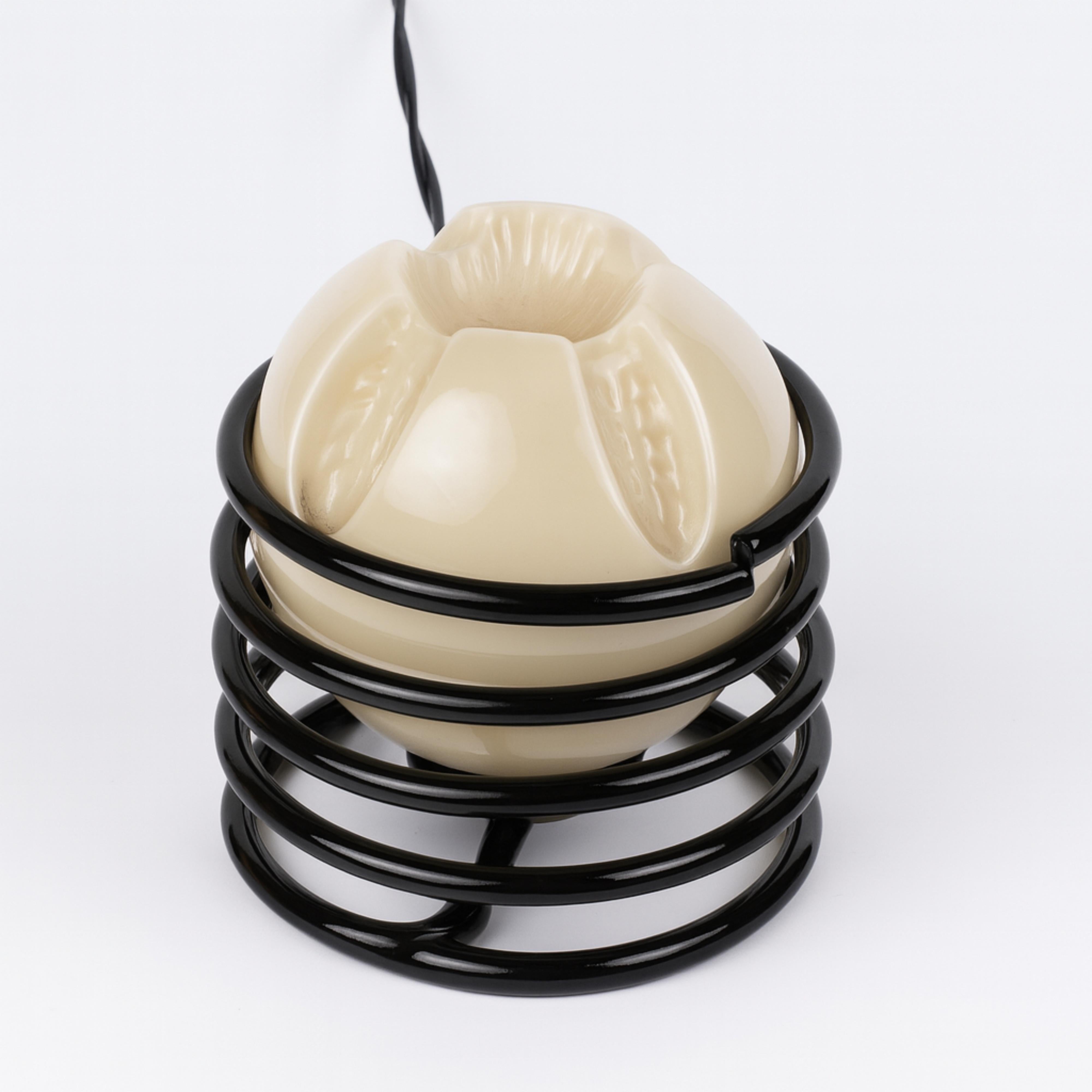 20ième siècle Black Lacquer Glass Table Lamp, 20th Century, Mid Century Modern en vente