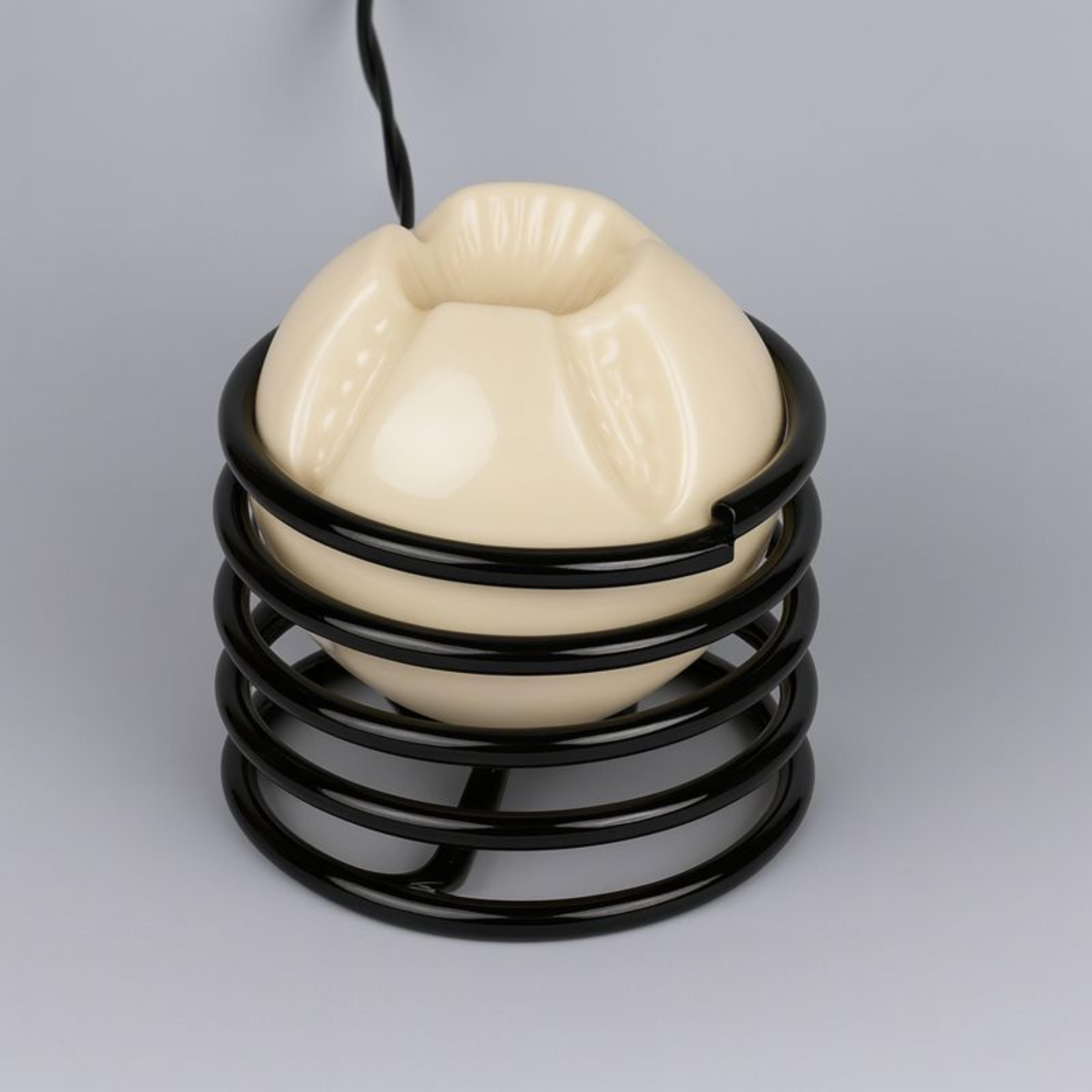 Black Lacquer Glass Table Lamp, 20th Century, Mid Century Modern en vente 2