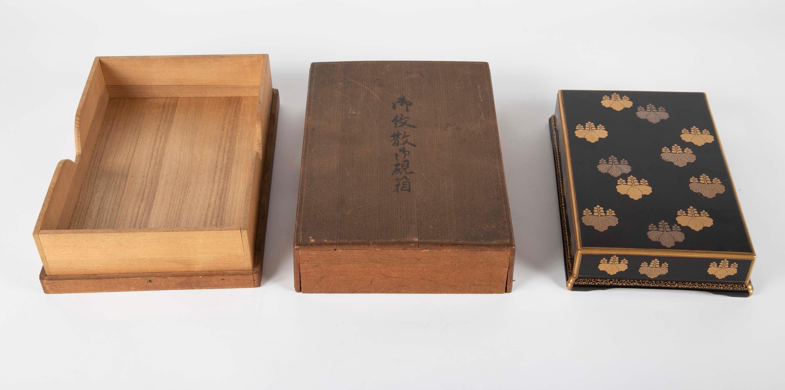 Black Lacquer Japanese Ink Stone Box in Presentation Case 7