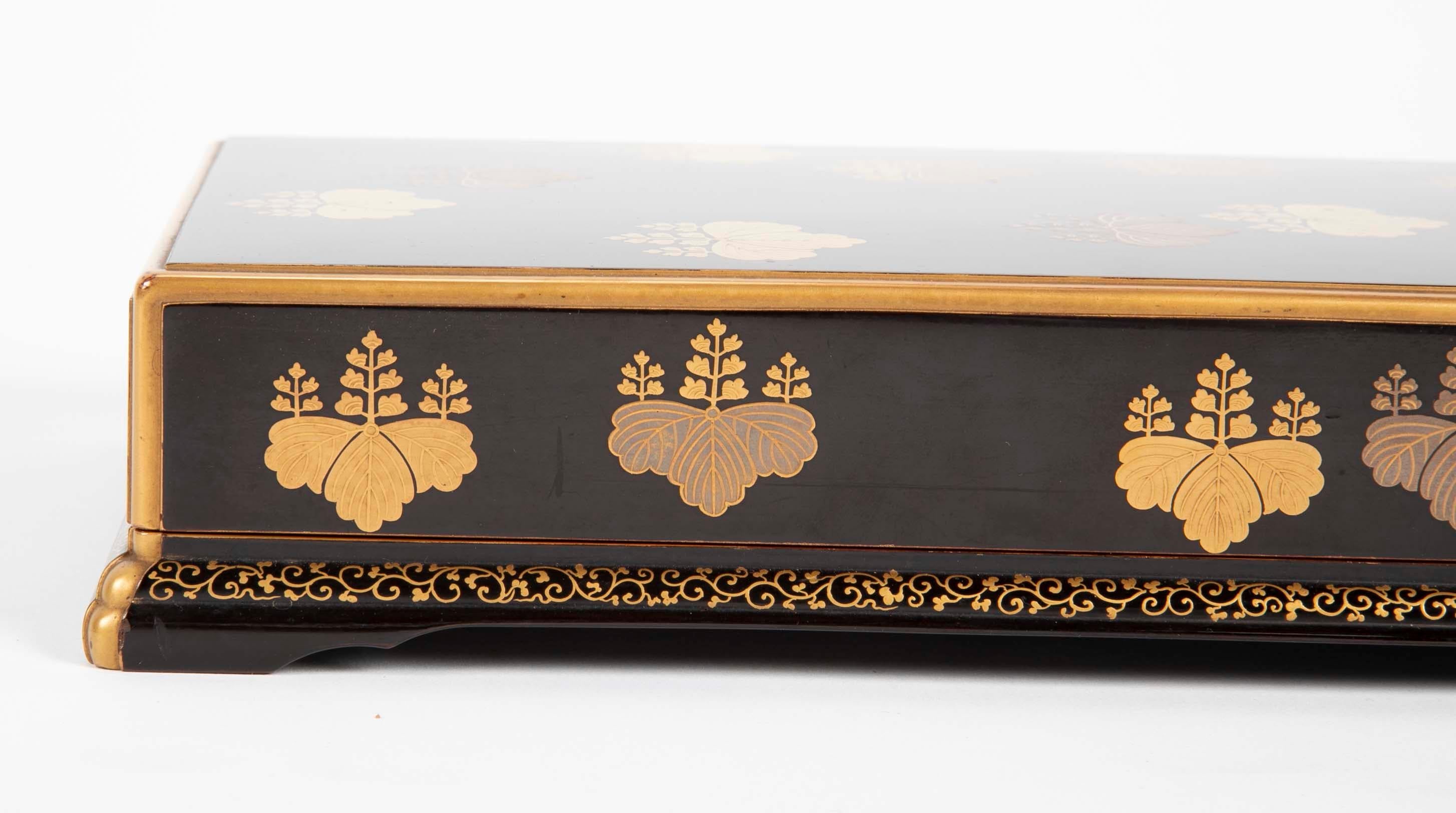 Black Lacquer Japanese Ink Stone Box in Presentation Case 1