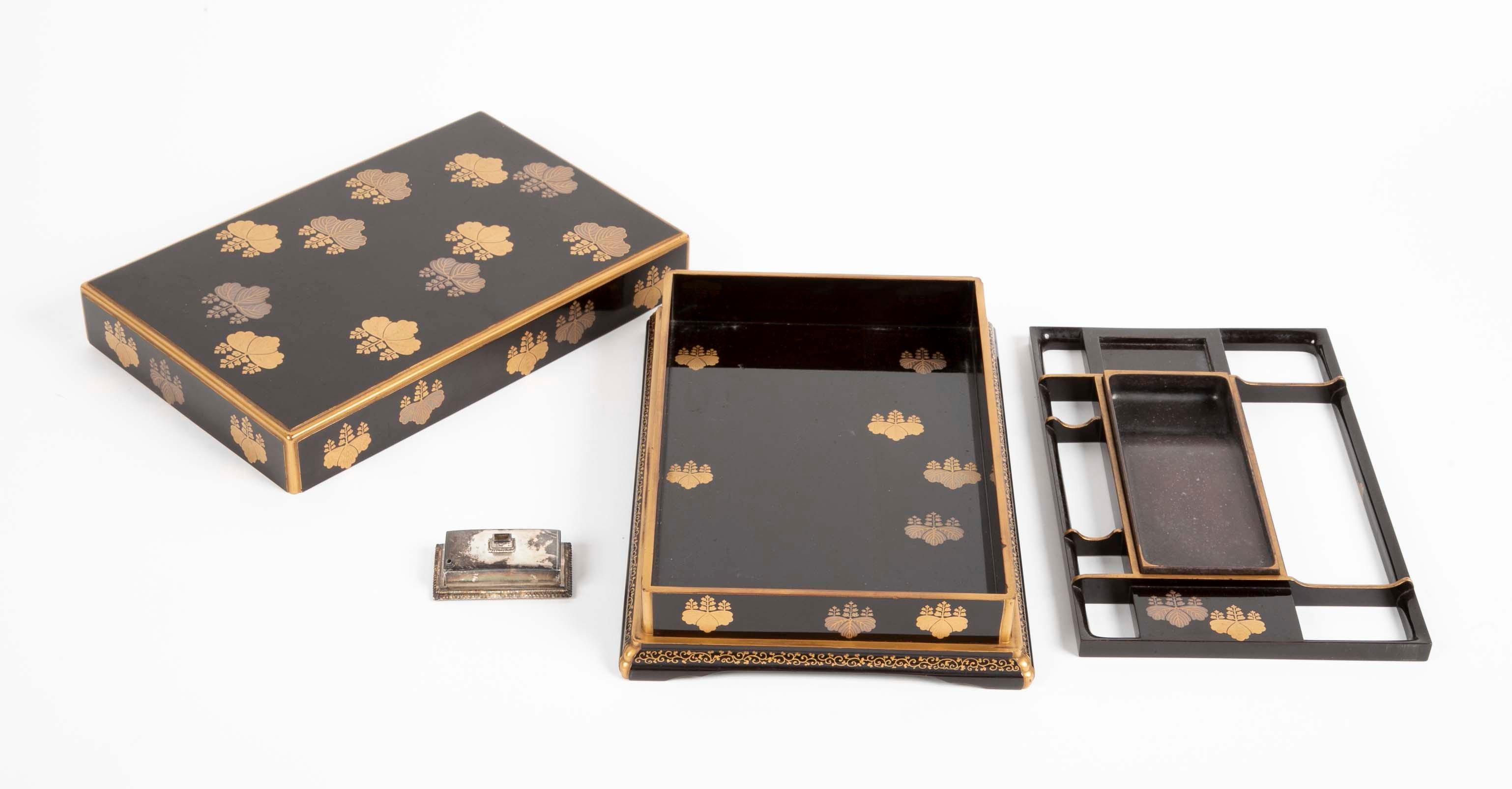 Black Lacquer Japanese Ink Stone Box in Presentation Case 3