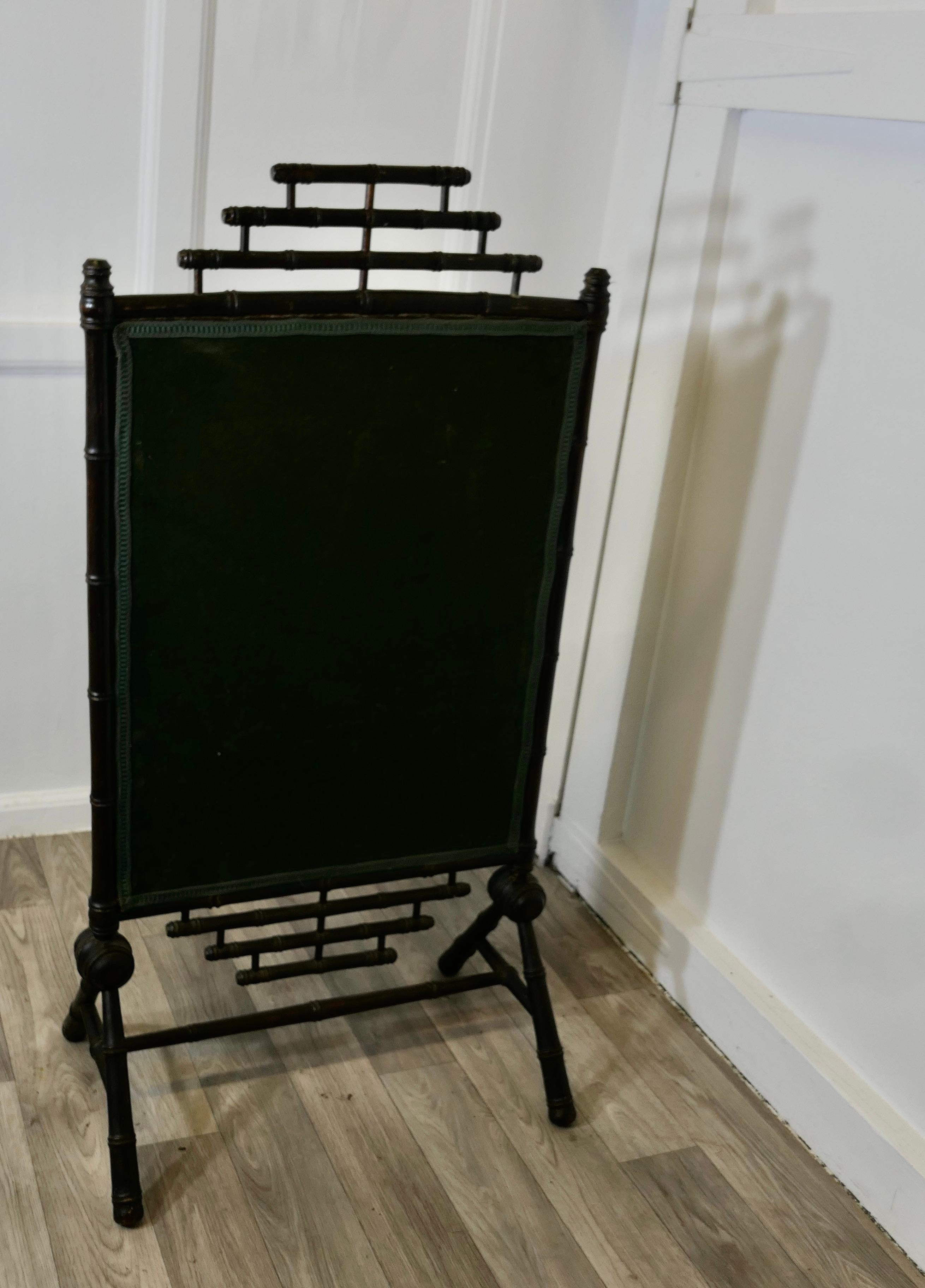Black Lacquer Oriental Fire Screen, Painted with Flamingos For Sale 2