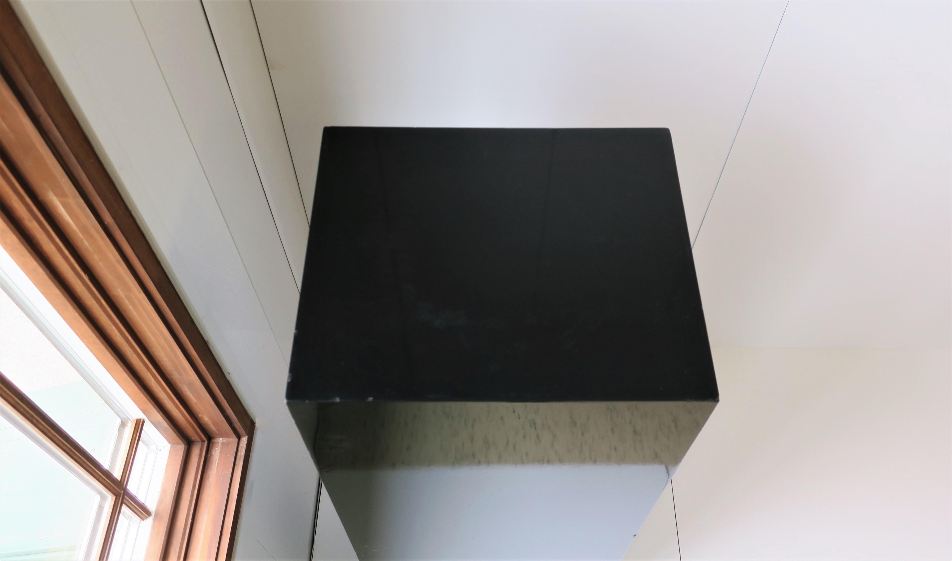 Modern Black Lacquer Pedestal Column Pillar Stand, ca. 1990s 9