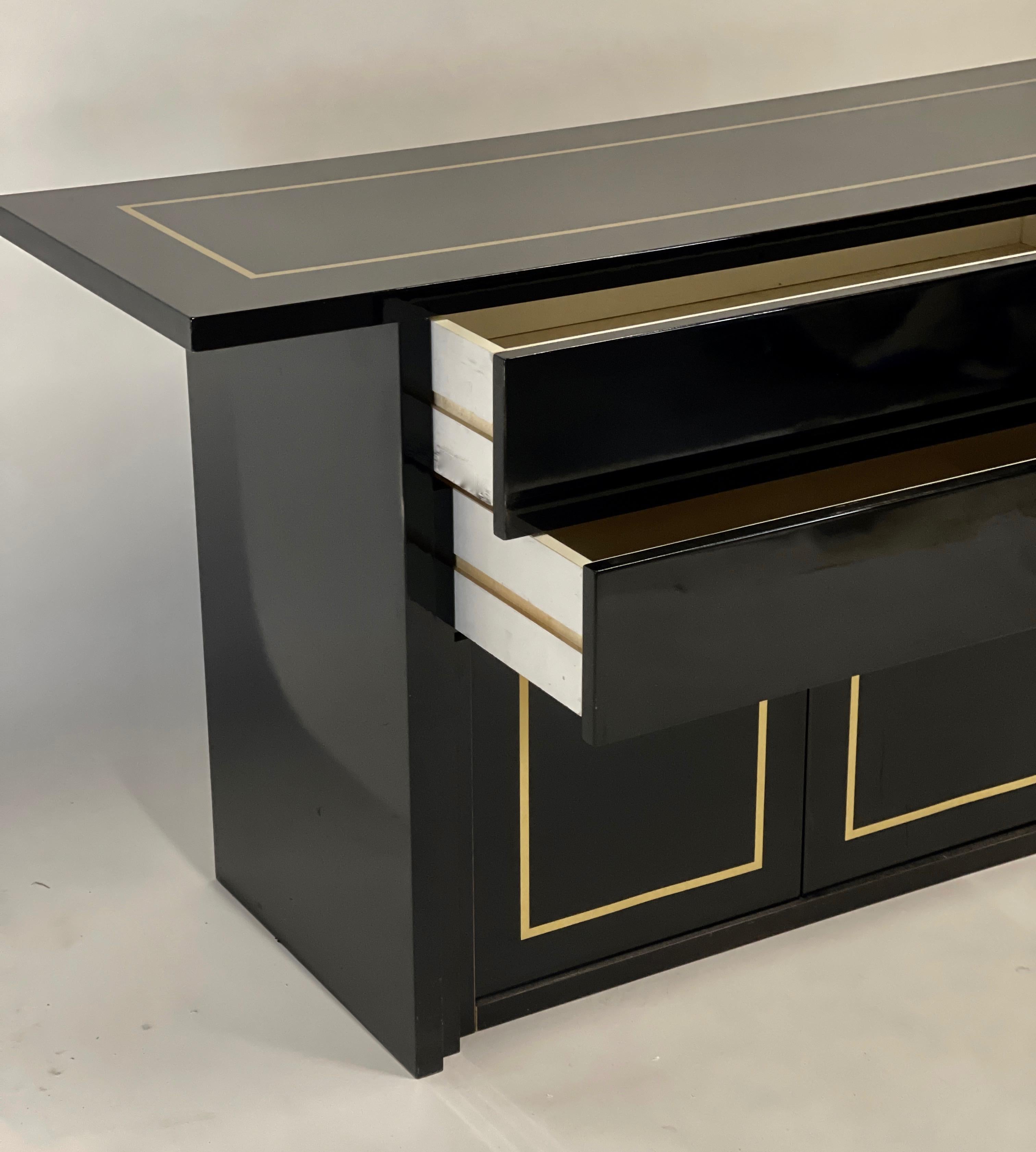 Black Lacquer Post-Modern 2 Drawer w. Cabinet Console / Bar / or Buffet In Good Condition In Hudson, NY