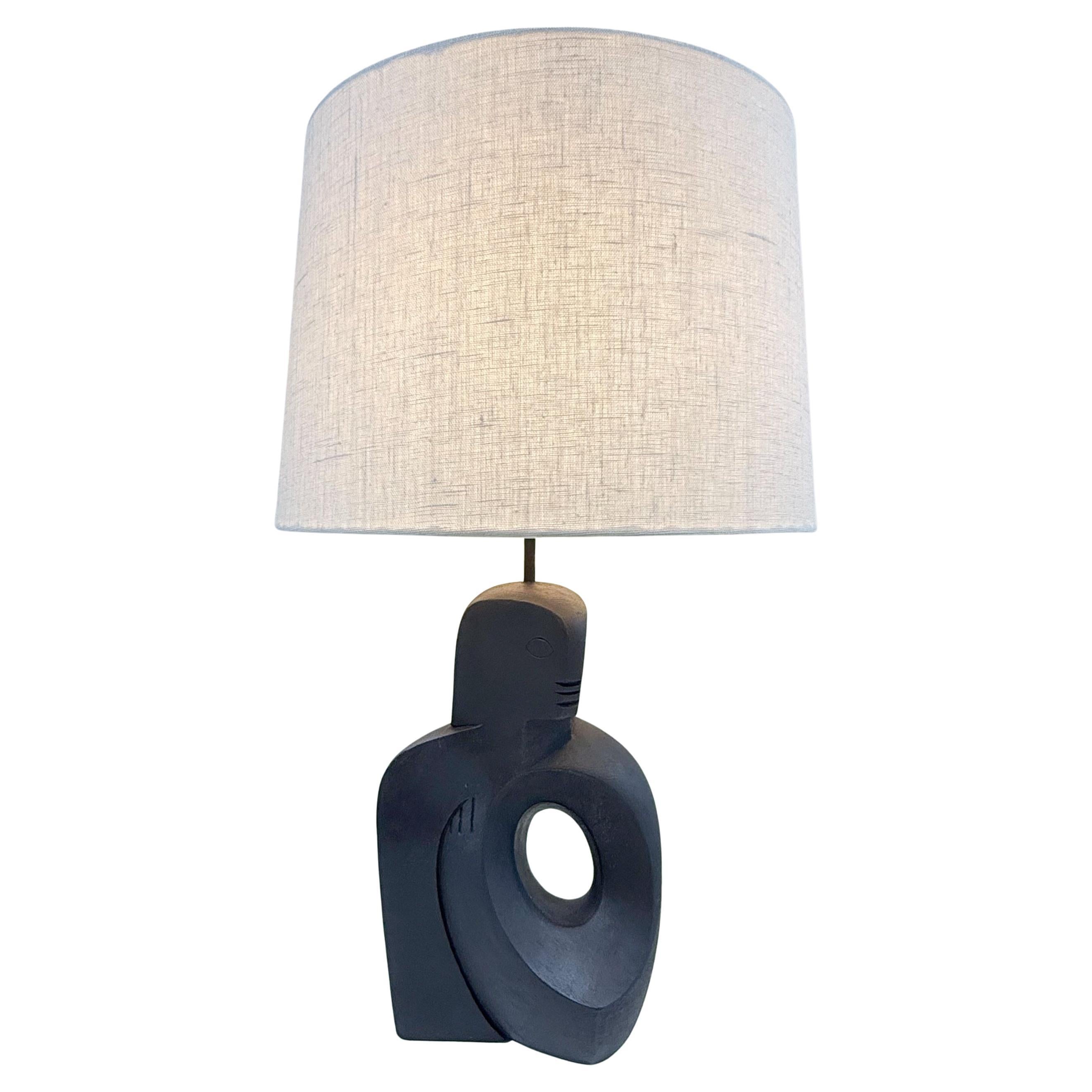 Lampada da tavolo scultorea in lacca nera di RIMA NY in vendita