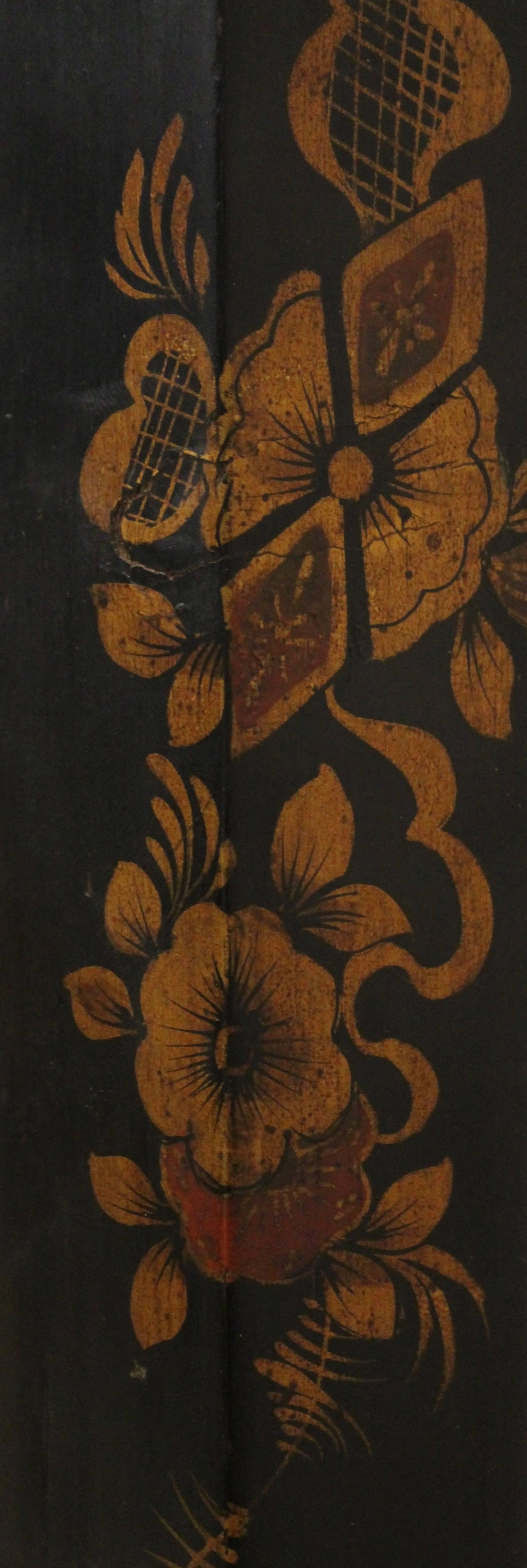 Lampe standard en laque noire avec décoration de chinoiserie dorée, France, vers 1950 5