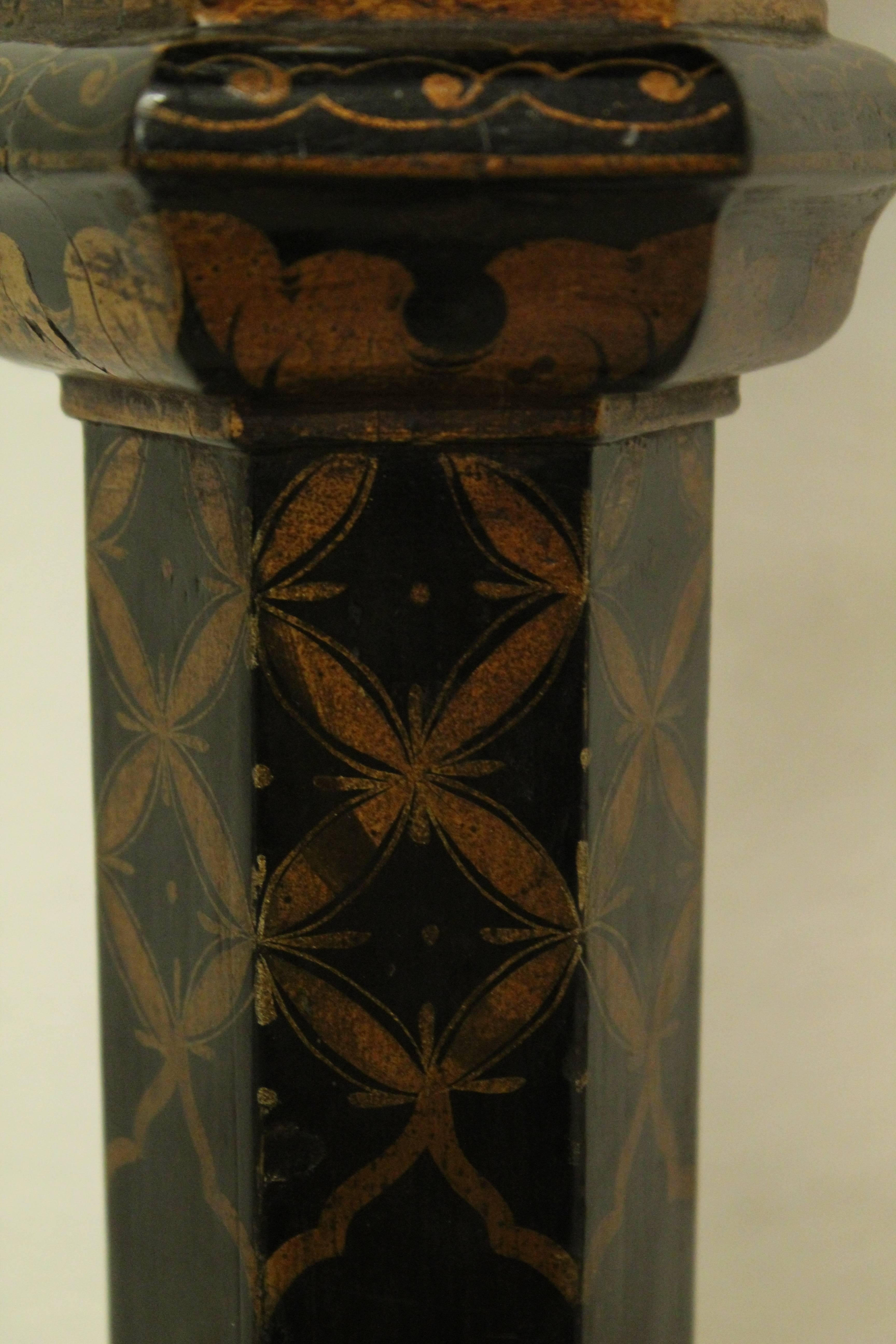 Black Lacquer Standard Lamp with Gilt Chinoiserie Decoration, French, circa 1950 4