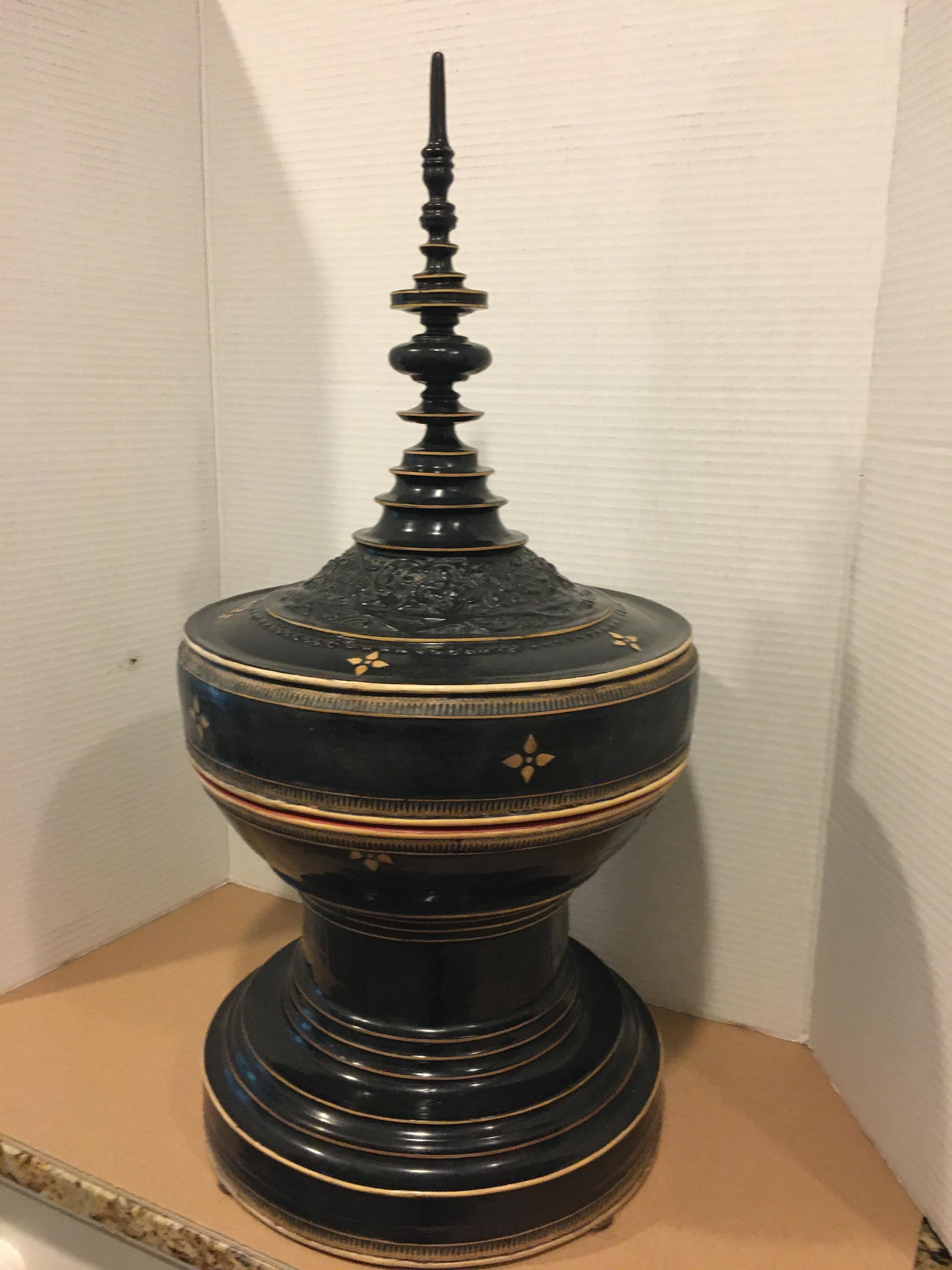 Black Lacquer Temple Offering Bowl 1