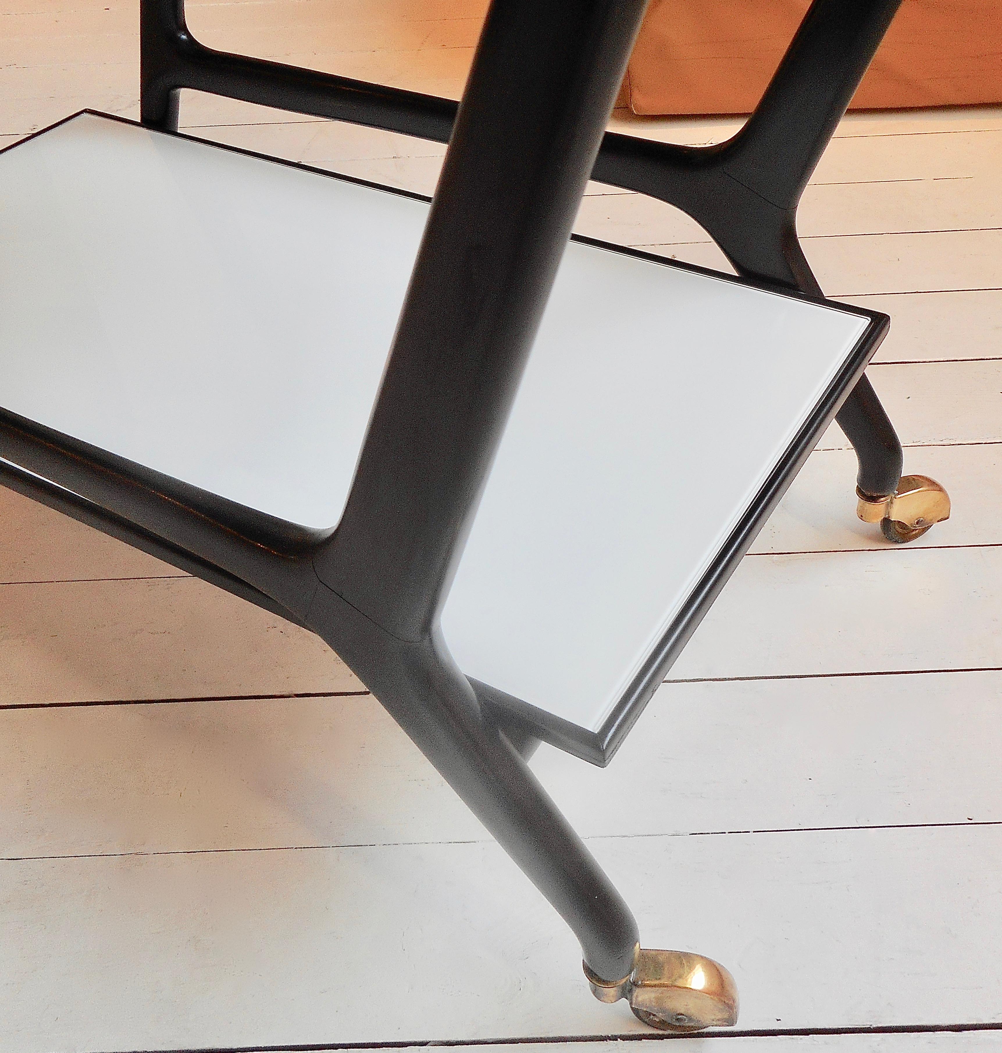 Black Lacquer Trolley With White Opaline Trays by Cesare Lacca In Good Condition In Brussels, BE