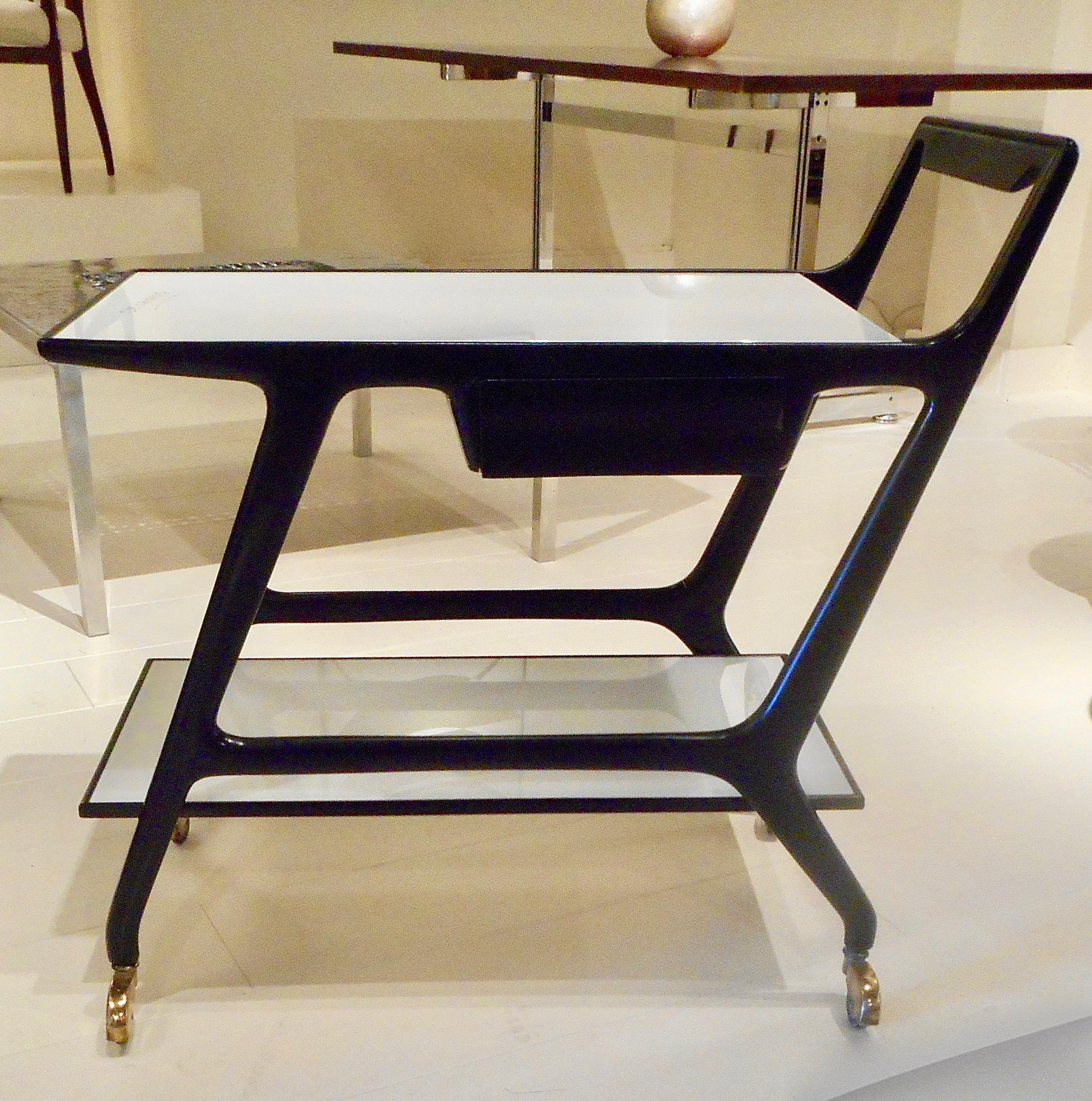 Mid-20th Century Black Lacquer Trolley With White Opaline Trays by Cesare Lacca